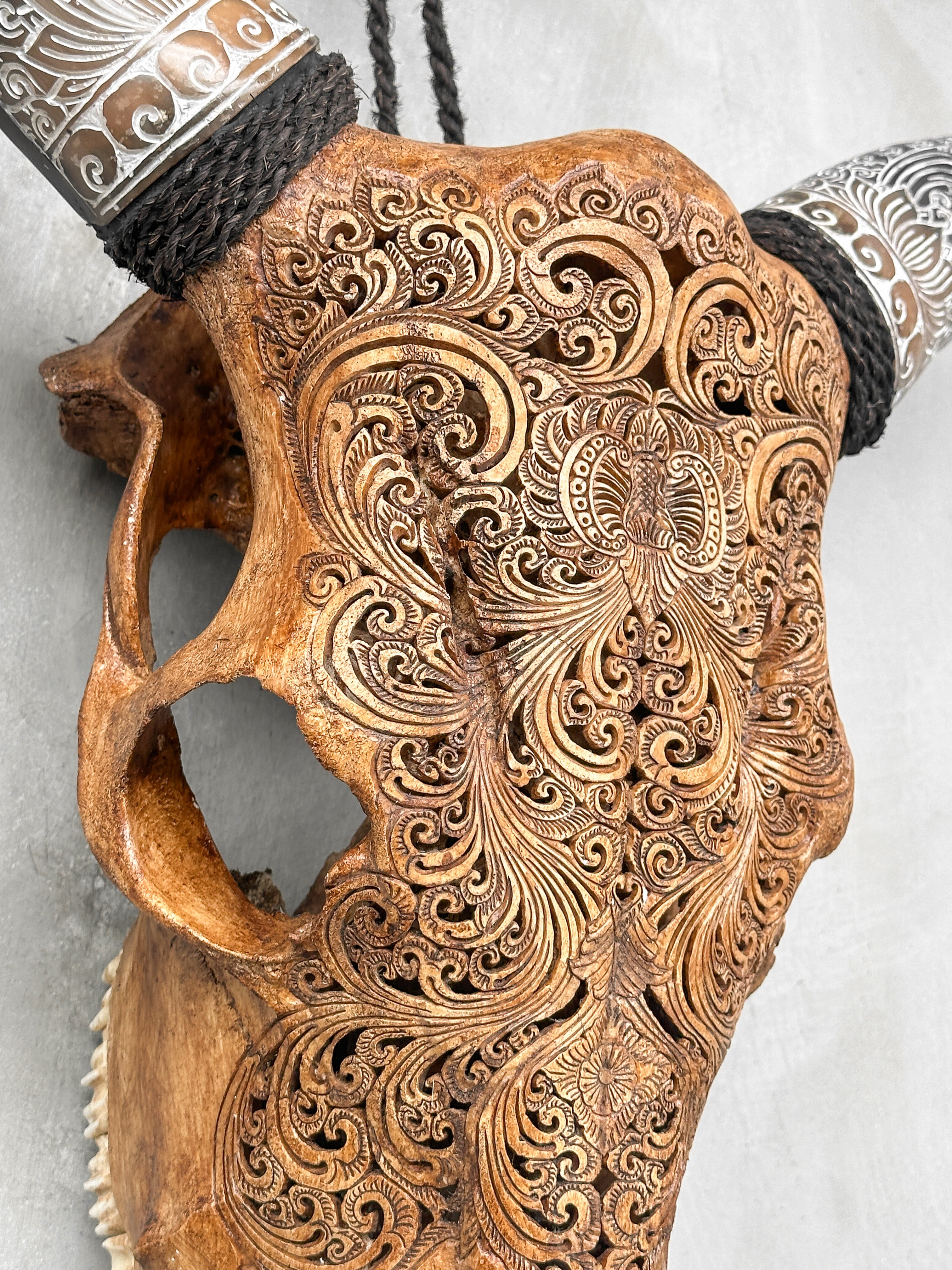 Fully carved cow skulls with Small Lotus Carving Skull,A/078