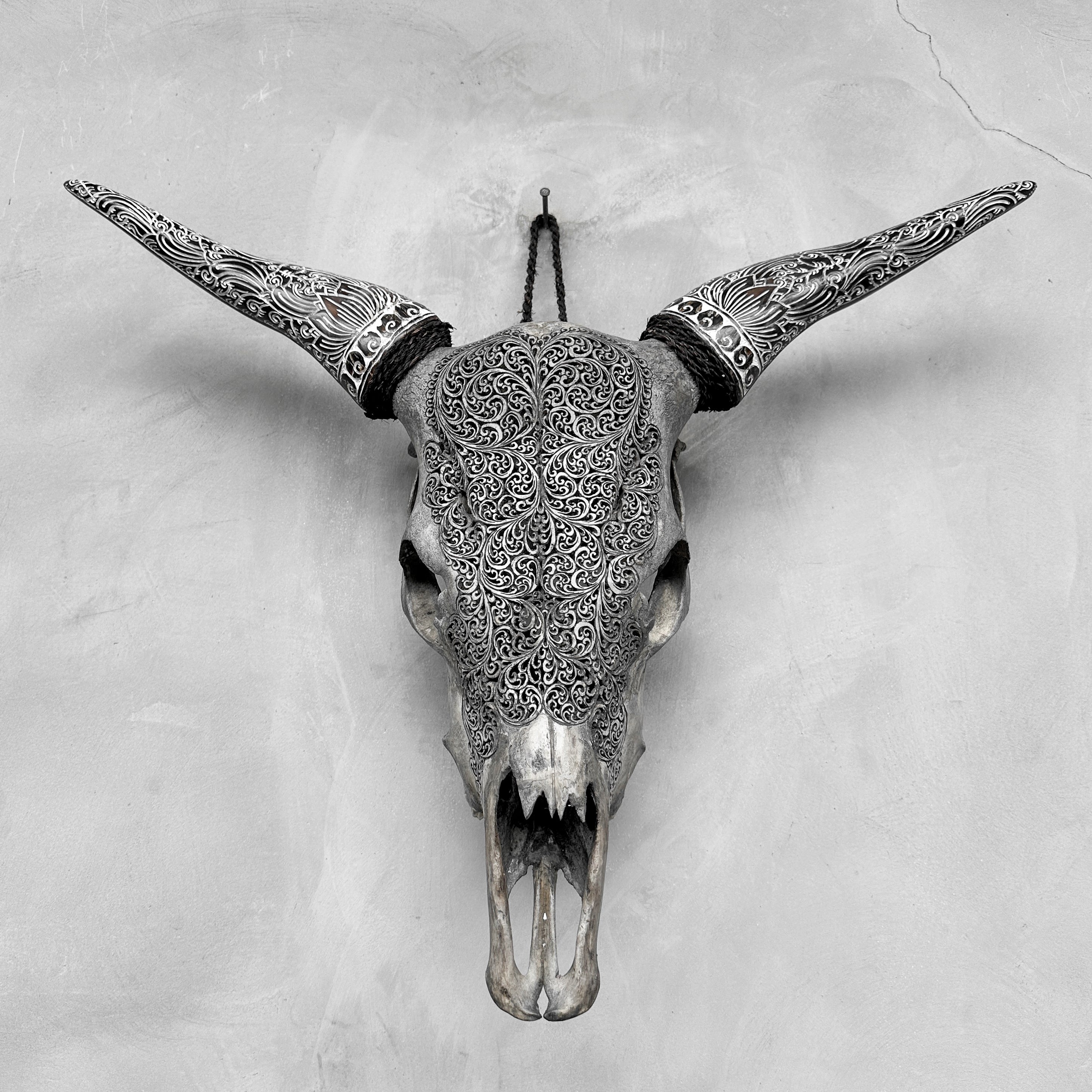 Fully carved cow skulls with Fern Carving Skull,A/085