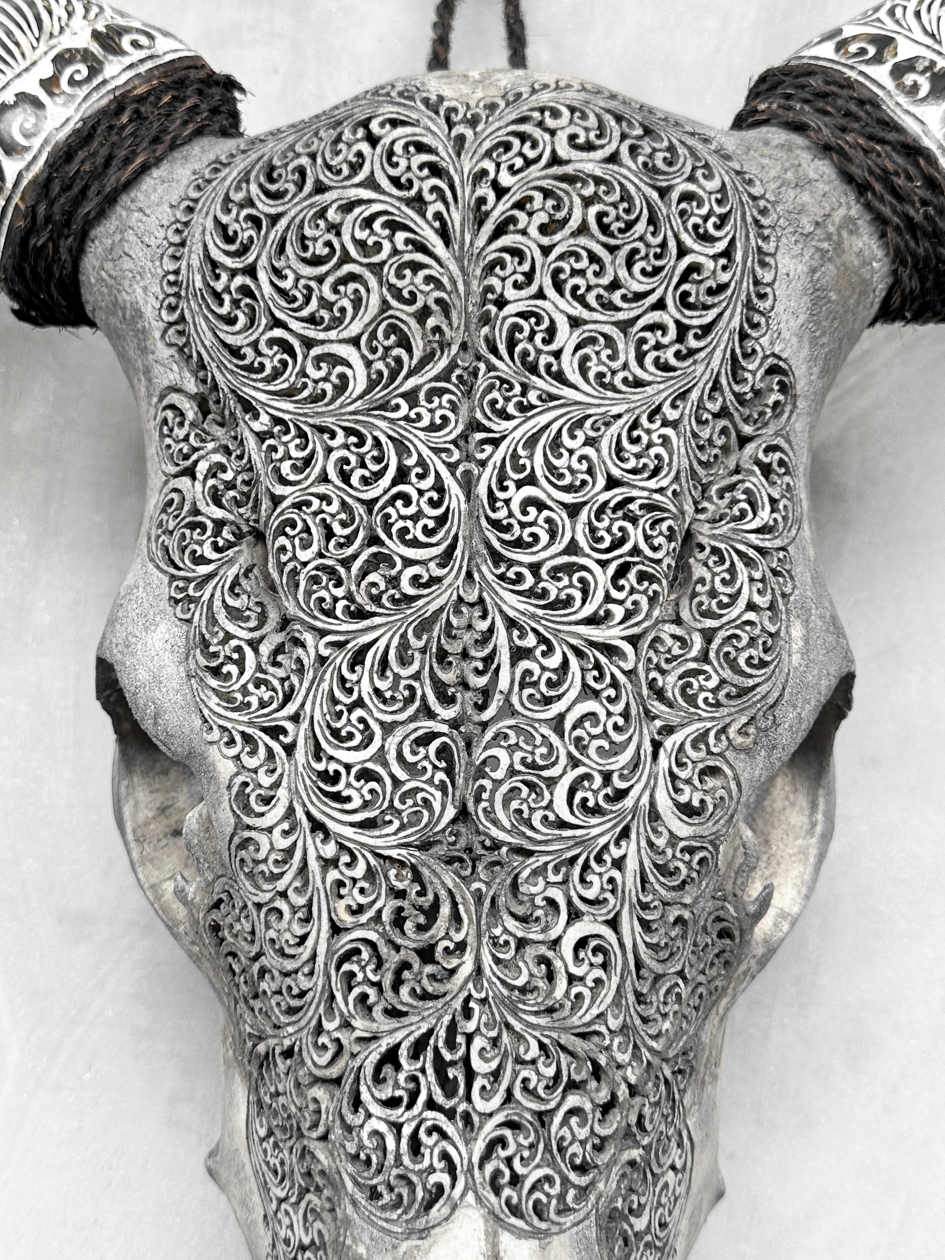 Fully carved cow skulls with Fern Carving Skull,A/085