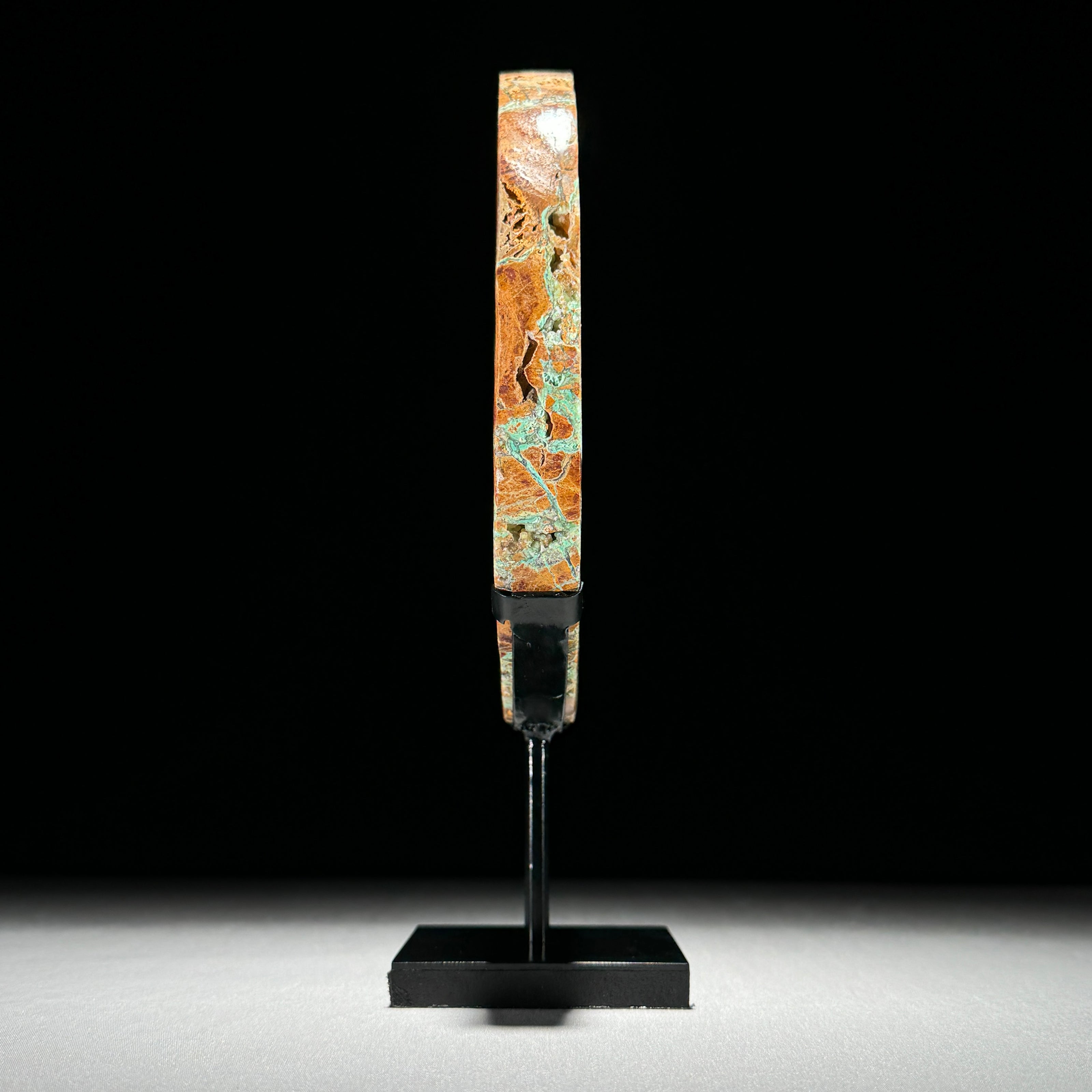 Crescent Moon on Stand  - Min,A/041