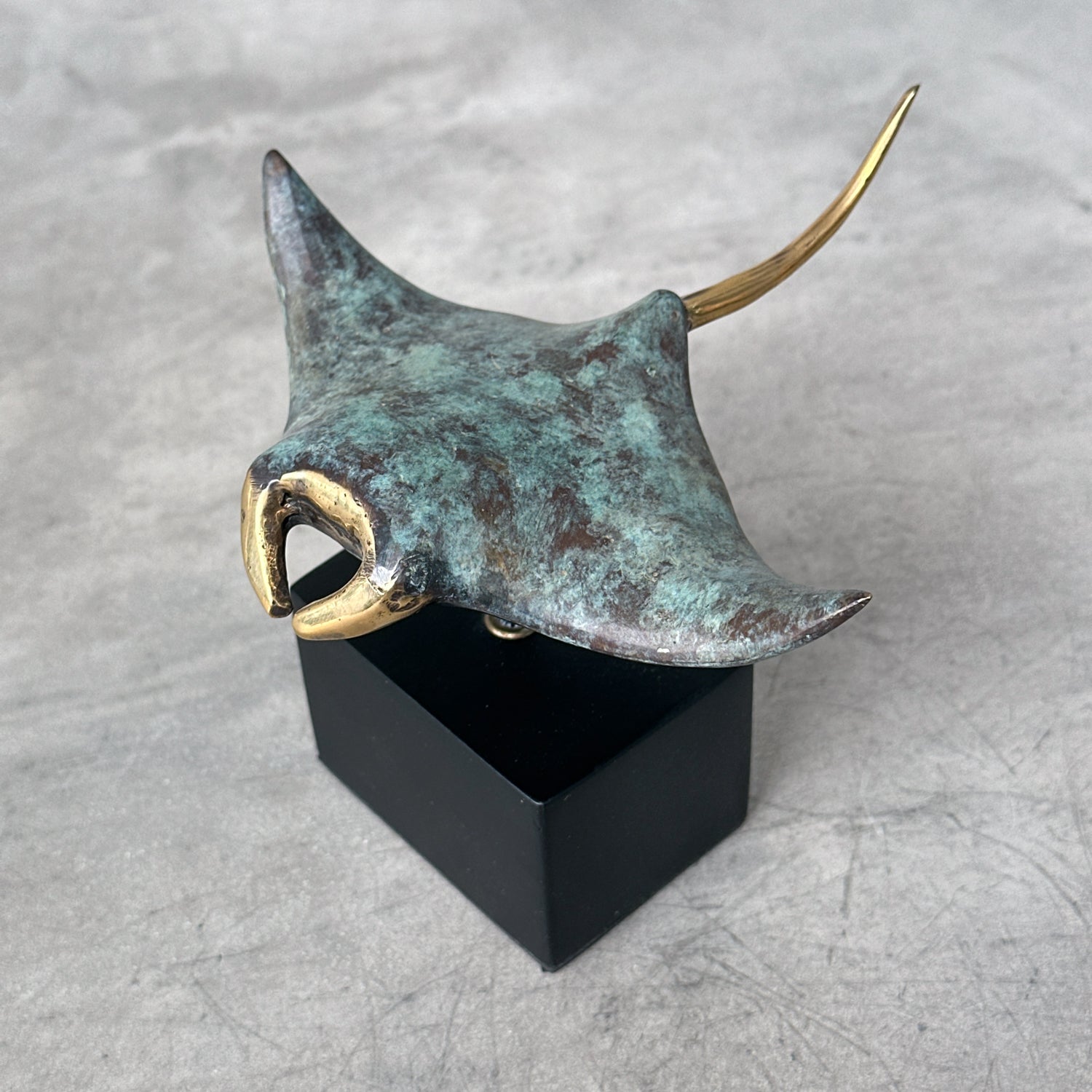 Mantaray on stand Patinated with polished accents Small