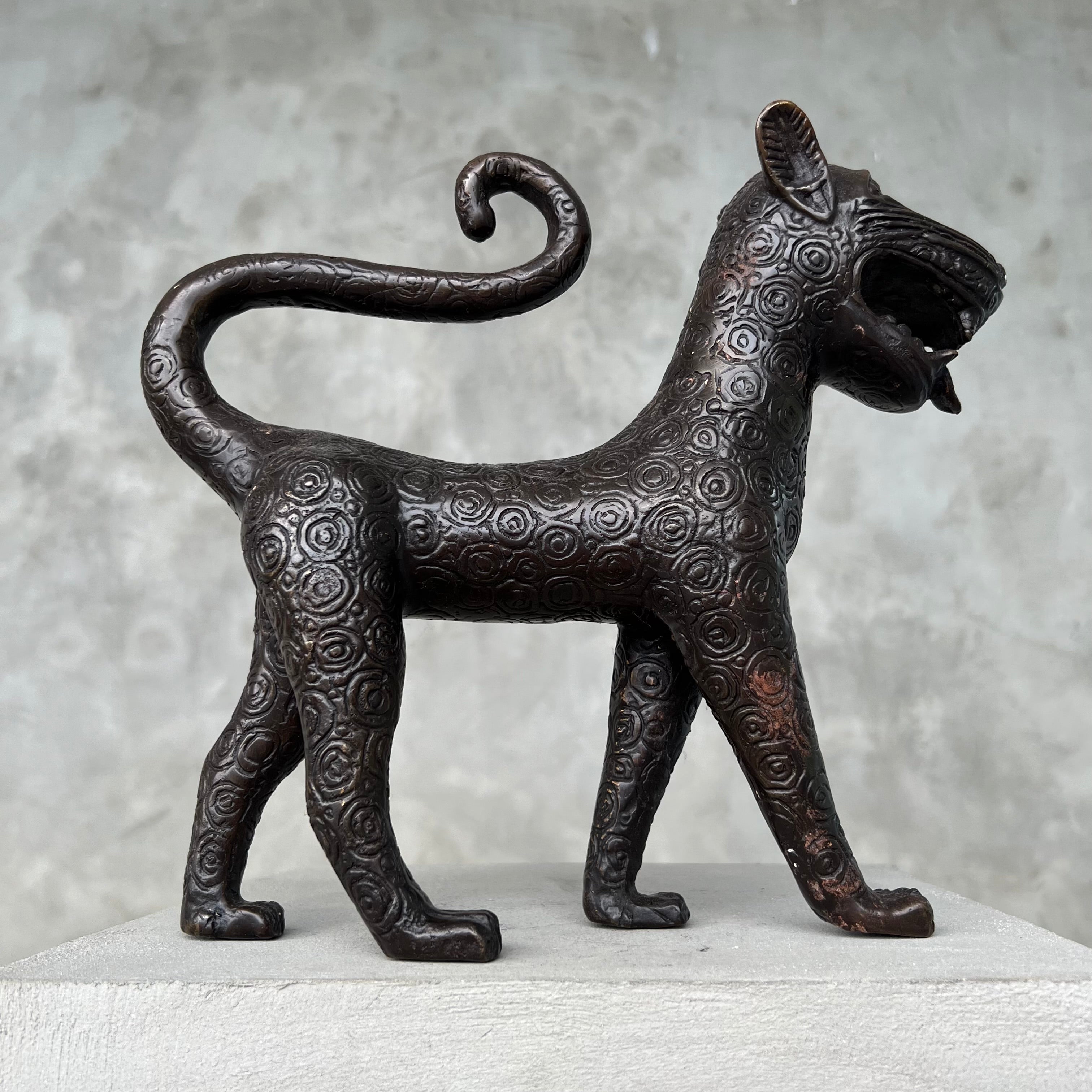 Leopard Benin Flamboyant Statue