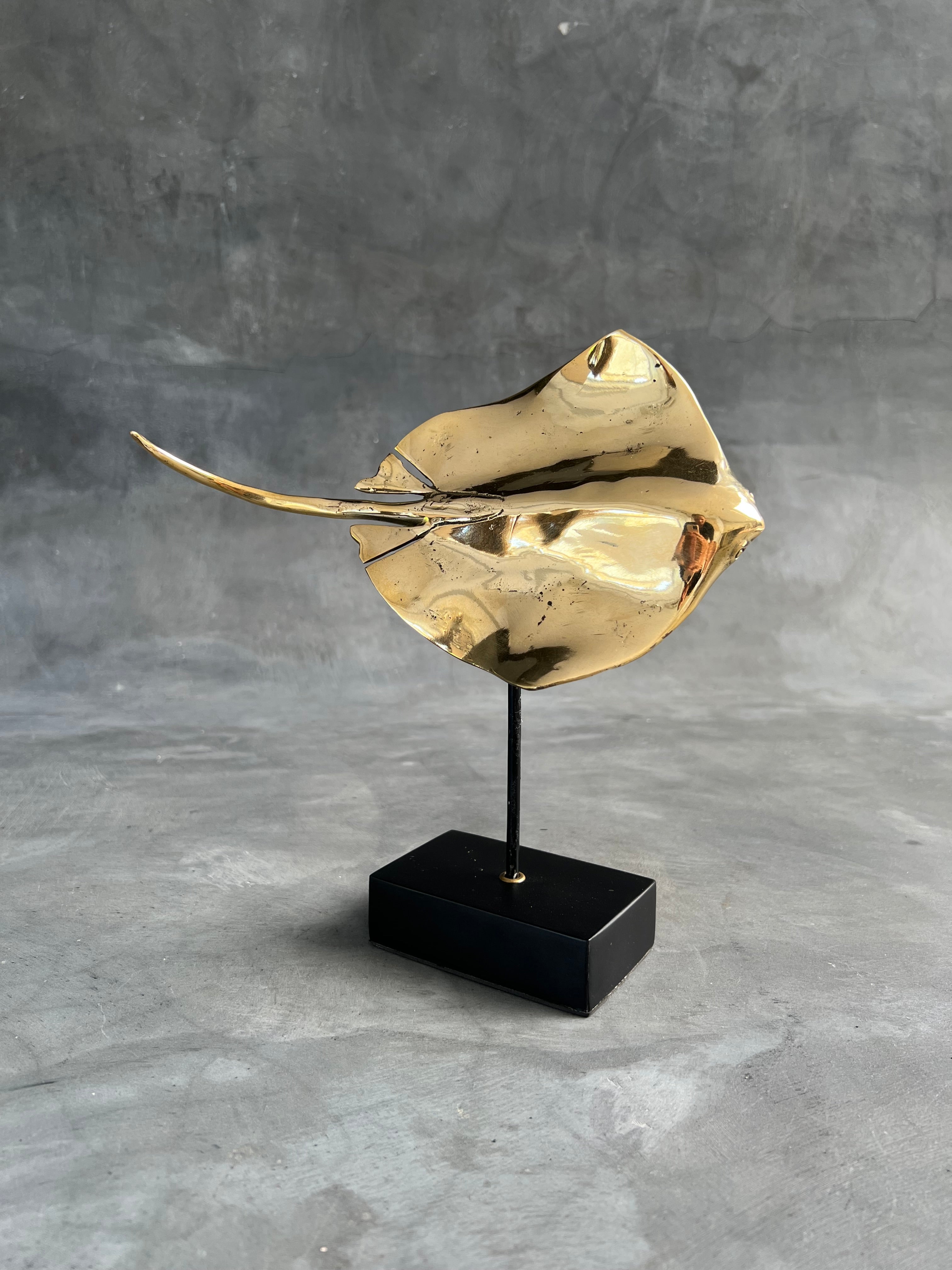 Stingray on a Stand made of Bronze