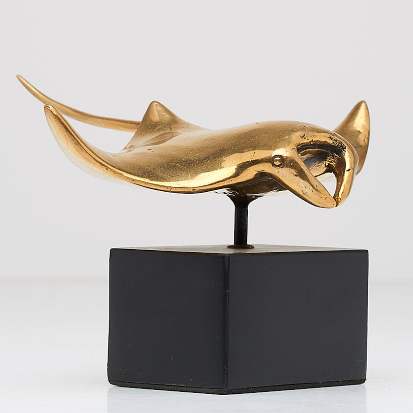 Manta Ray Polished on a Base S