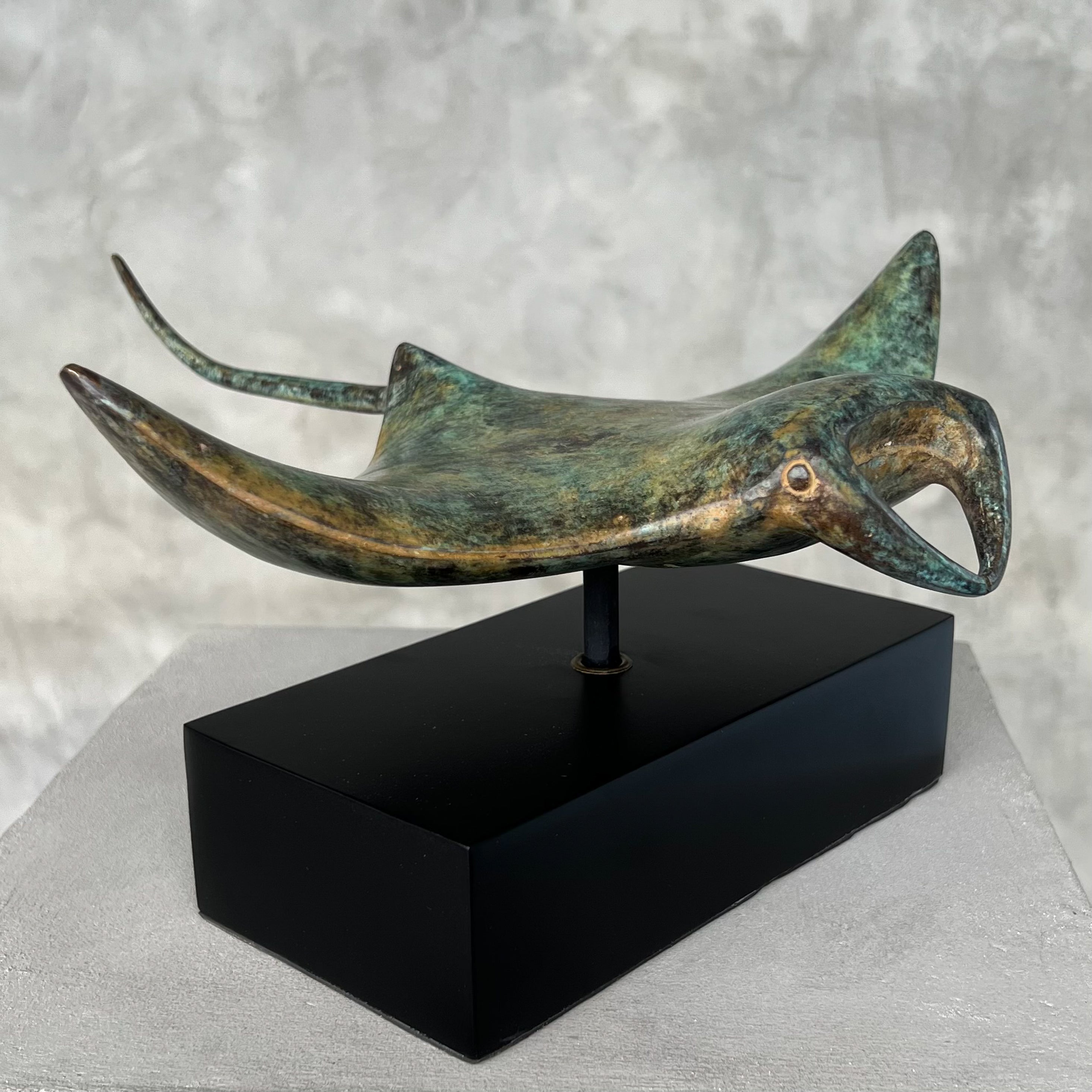 Manta Ray Aged Patinated Bronze - Medium