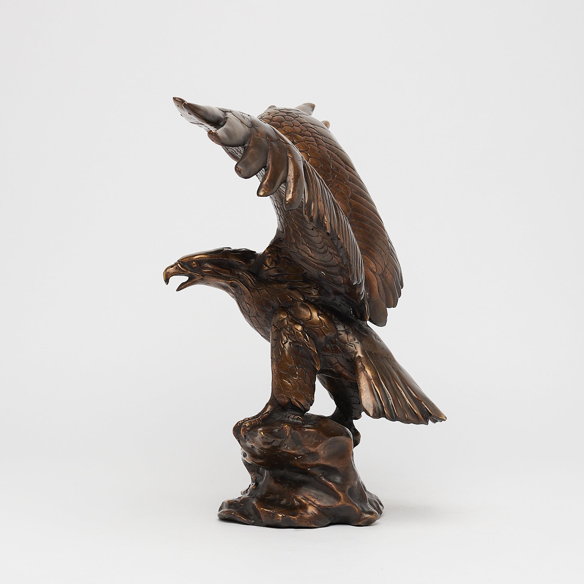 Eagle Sculpture Brown Bronze - Large