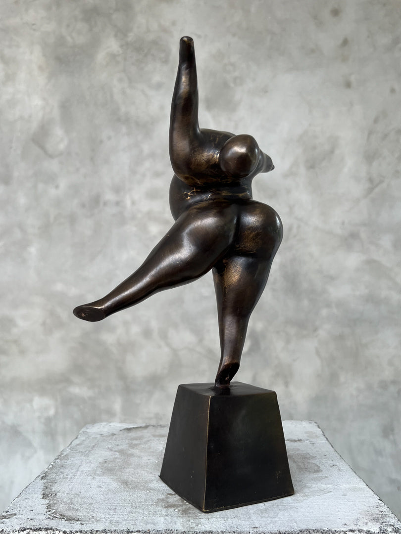 Voluptuous Lady Backbend Bronze