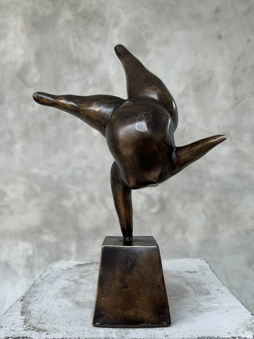 Voluptuous Lady Balancing Bronze