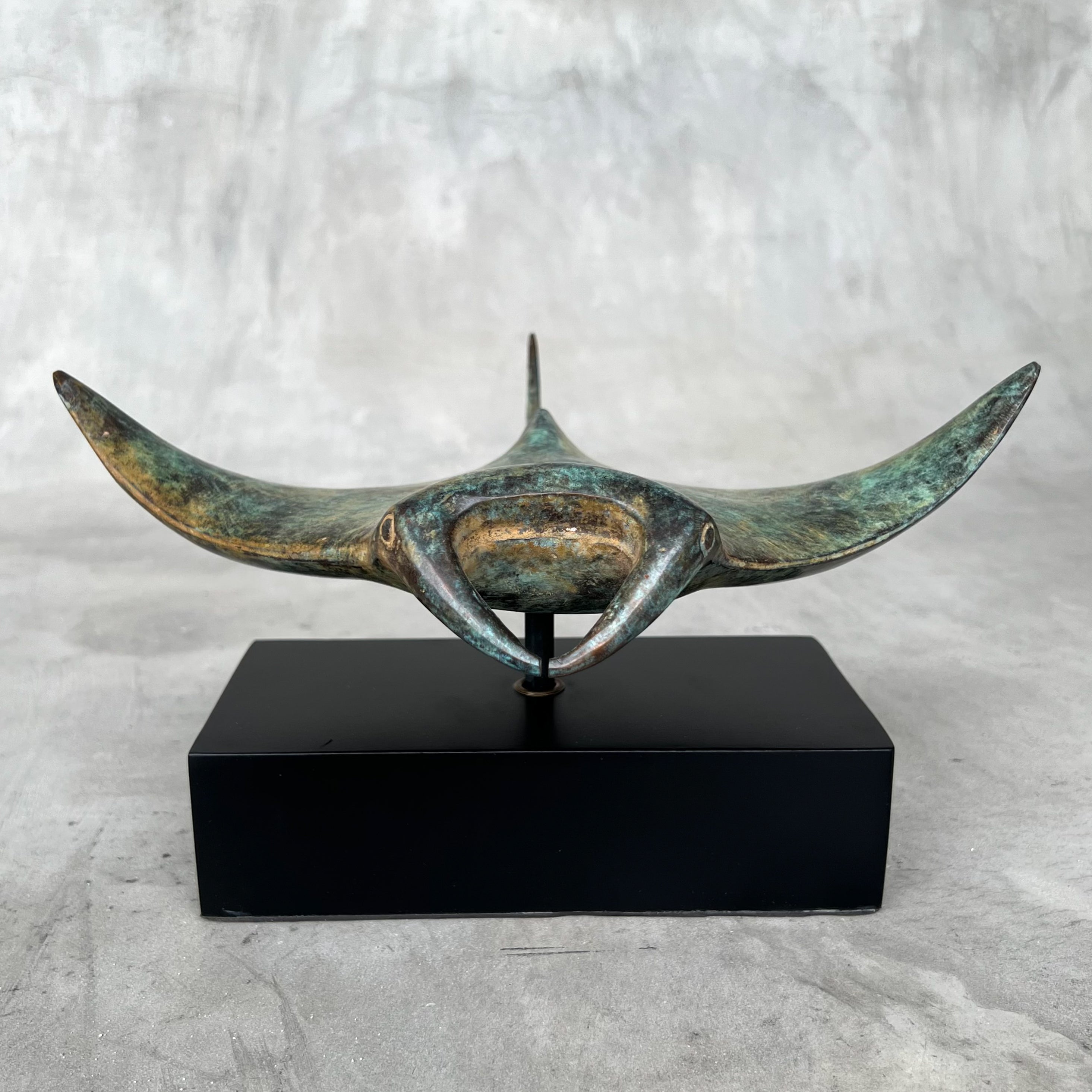 Manta Ray Aged Patinated Bronze - Medium