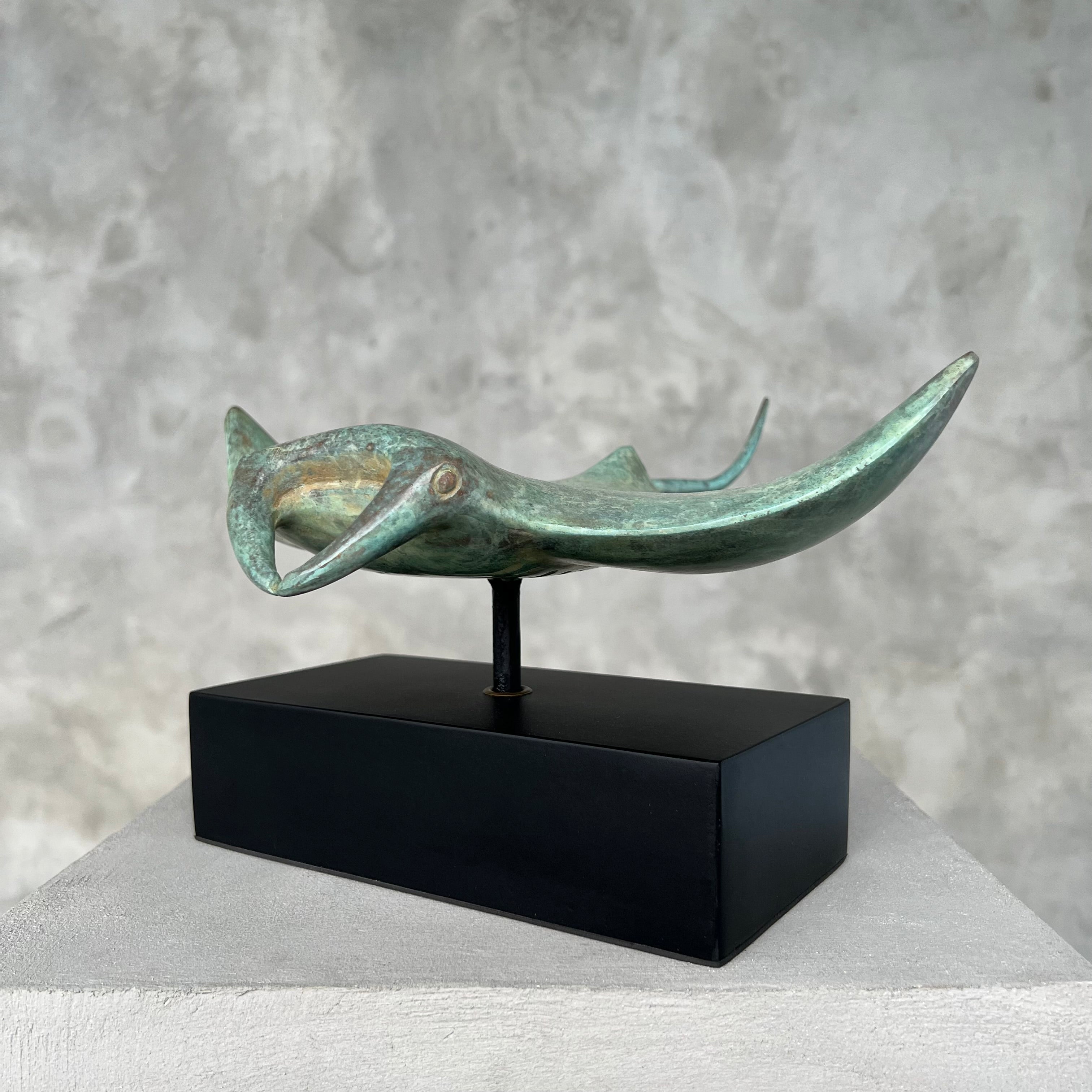 Manta Ray Light Patinated Bronze