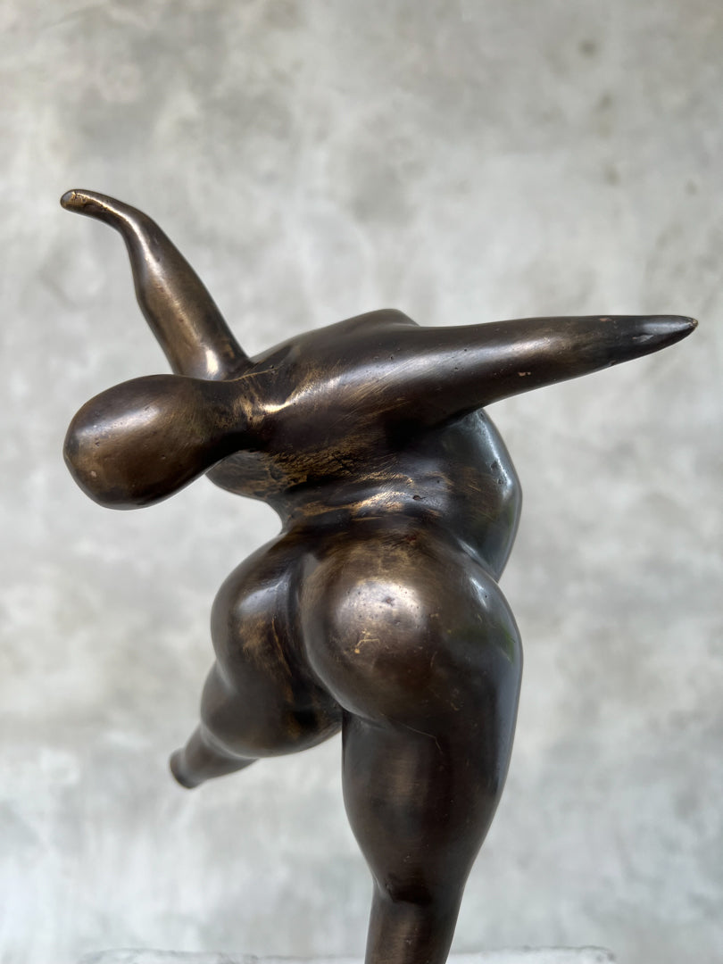 Voluptuous Lady Backbend Bronze