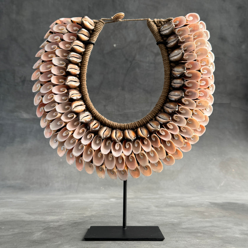 Shell Necklace SN 6 carving L2/127