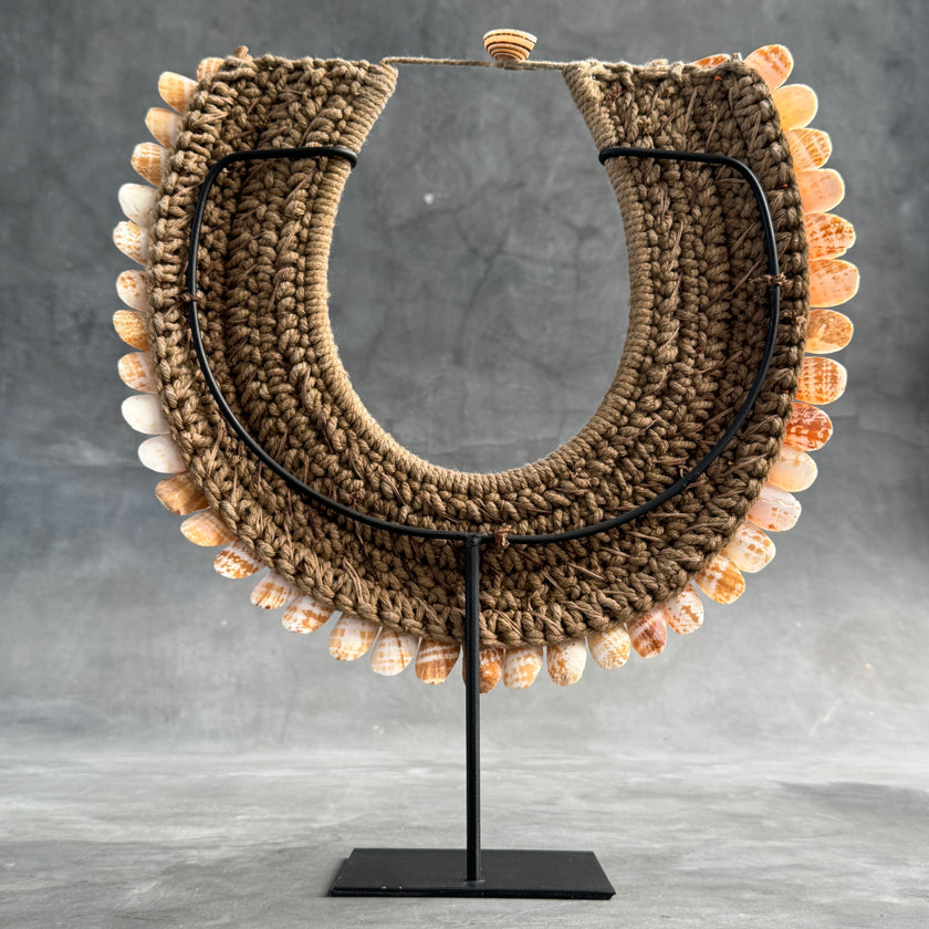 Shell Necklace SN 6 carving L2/127