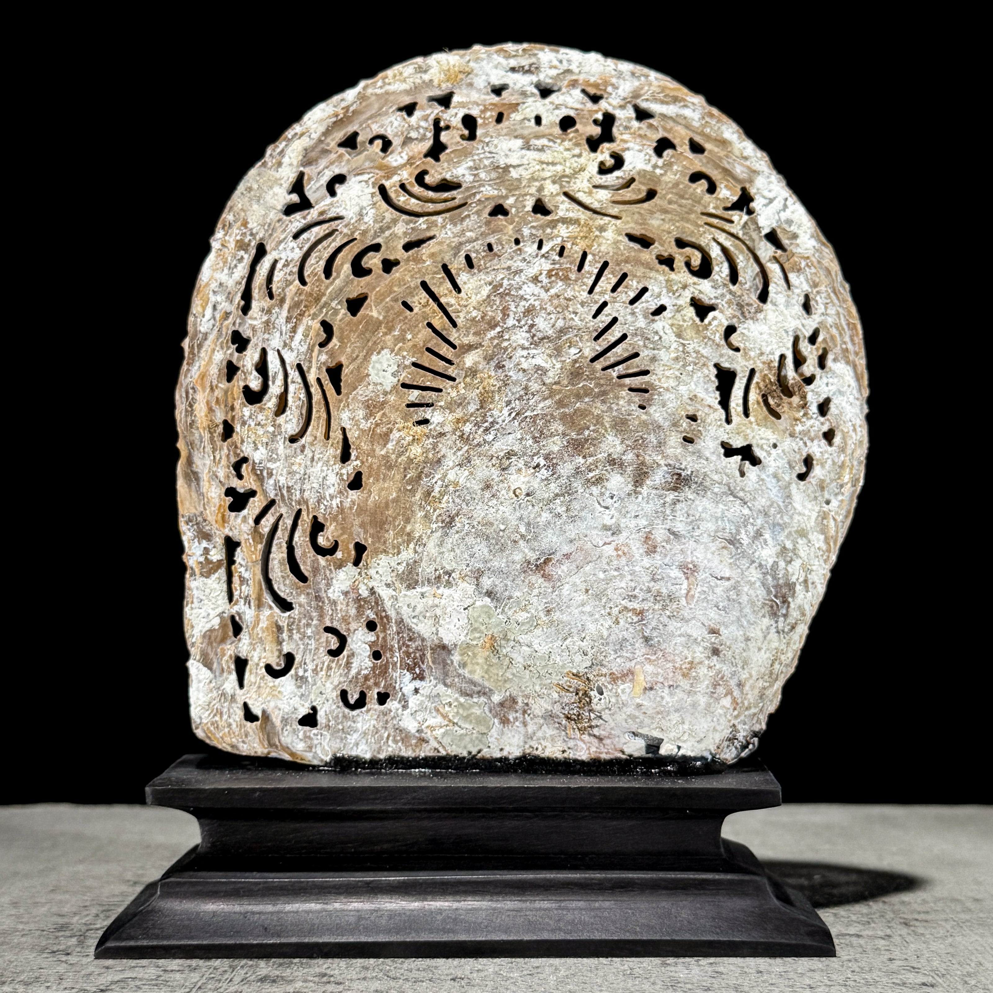 Carved Mother of Pearl Shells Ganesha Carving ToS,A/028