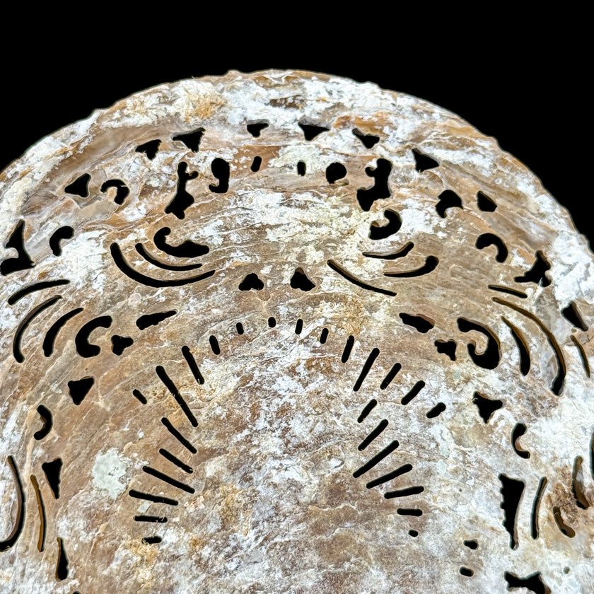 Carved Mother of Pearl Shells Ganesha Carving ToS,A/028