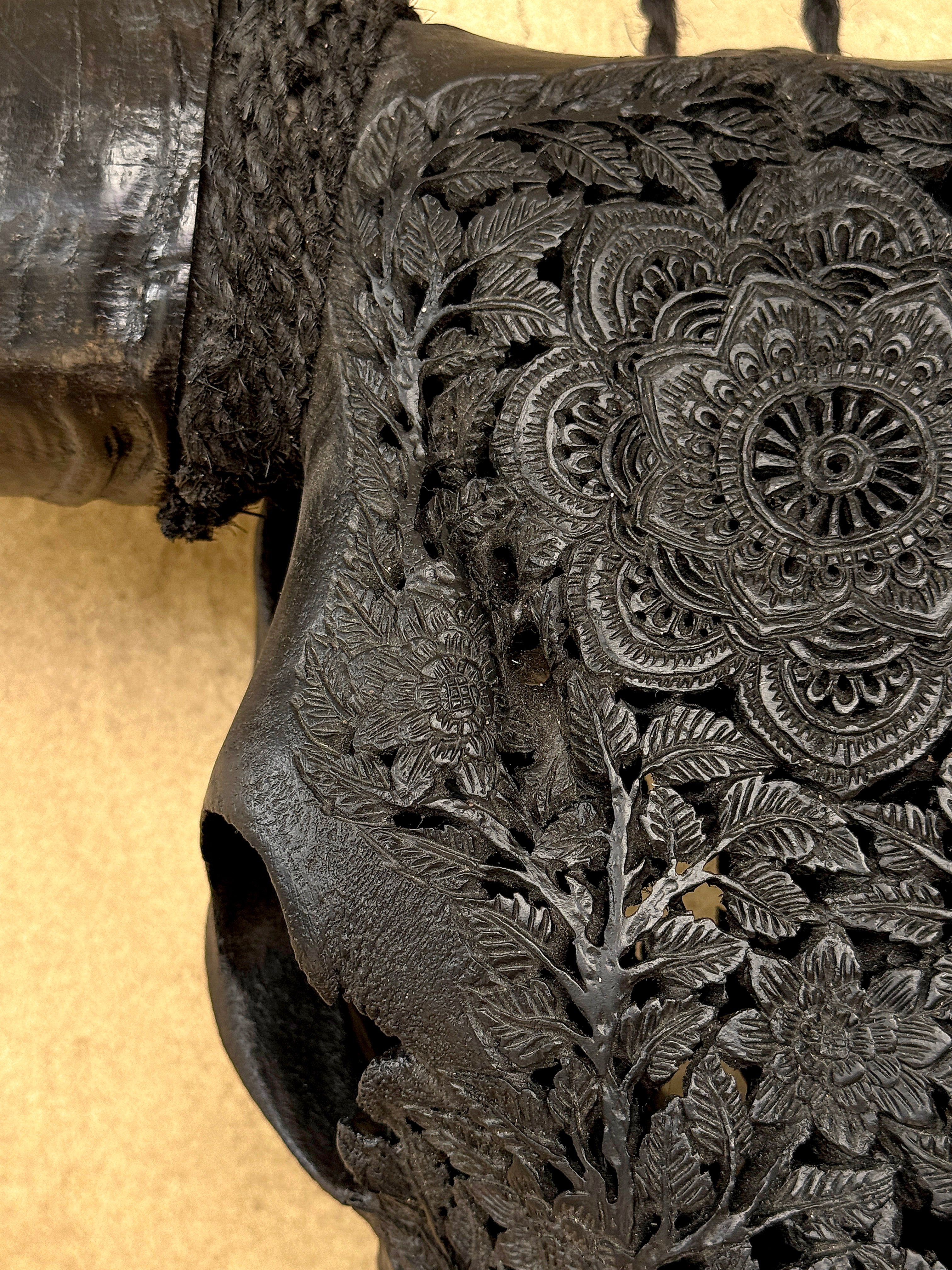 Black Carved Buffalo Skulls with Flower Mandala motif | Skull,A/187