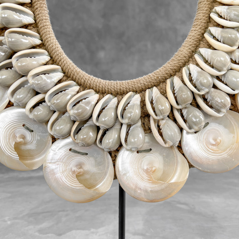 Shell Necklace SN 21 carving 9B/087