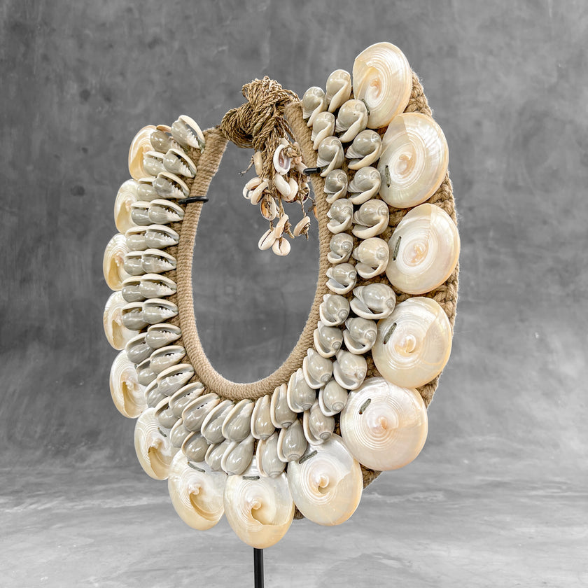 Shell Necklace SN 21 carving 9B/087