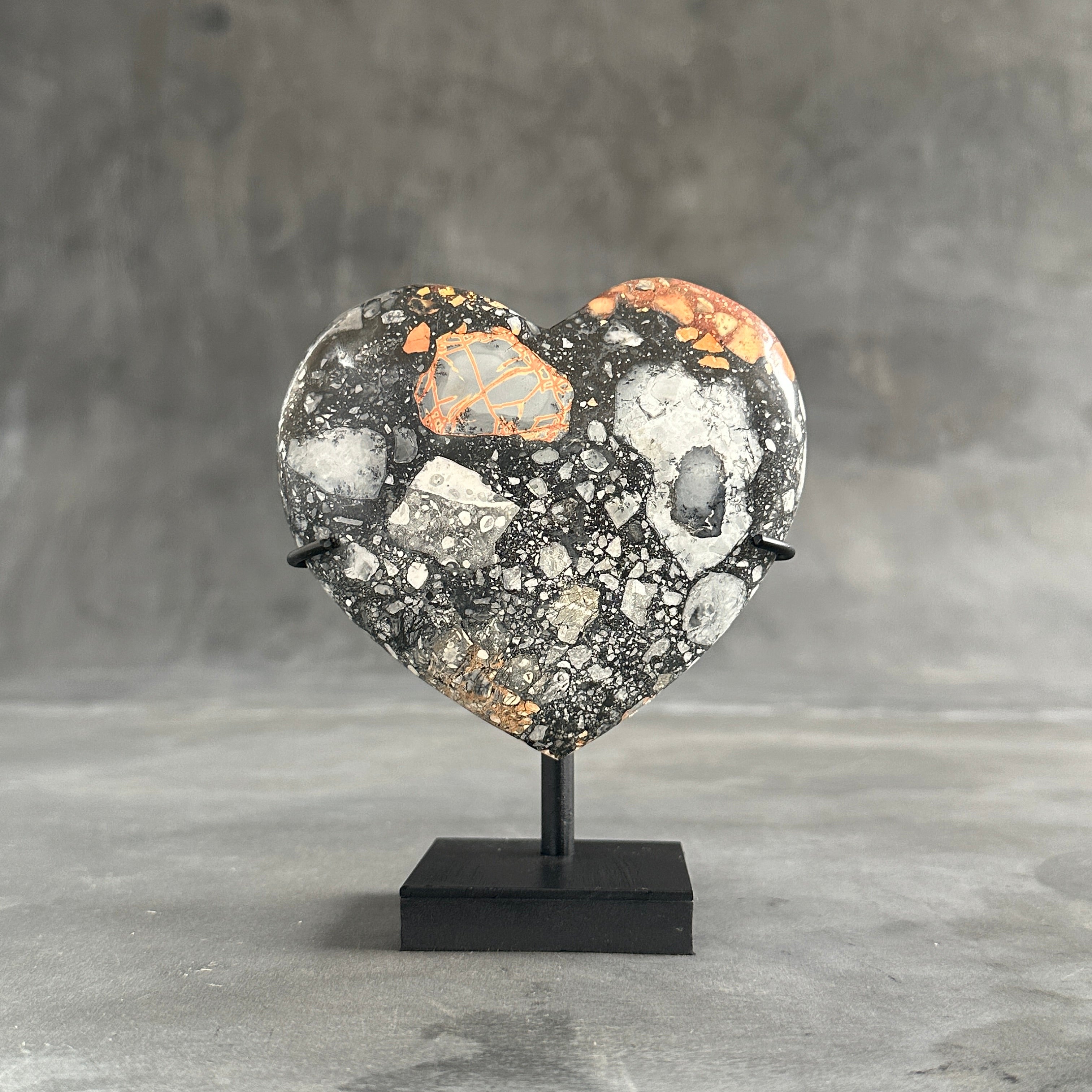 Stunning Maligano Jasper Heart Shaped on a custom stand PetW/128