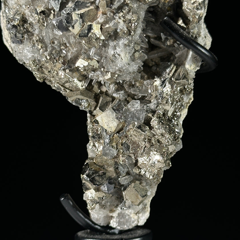 Pyrite Cluster  carving L2/285