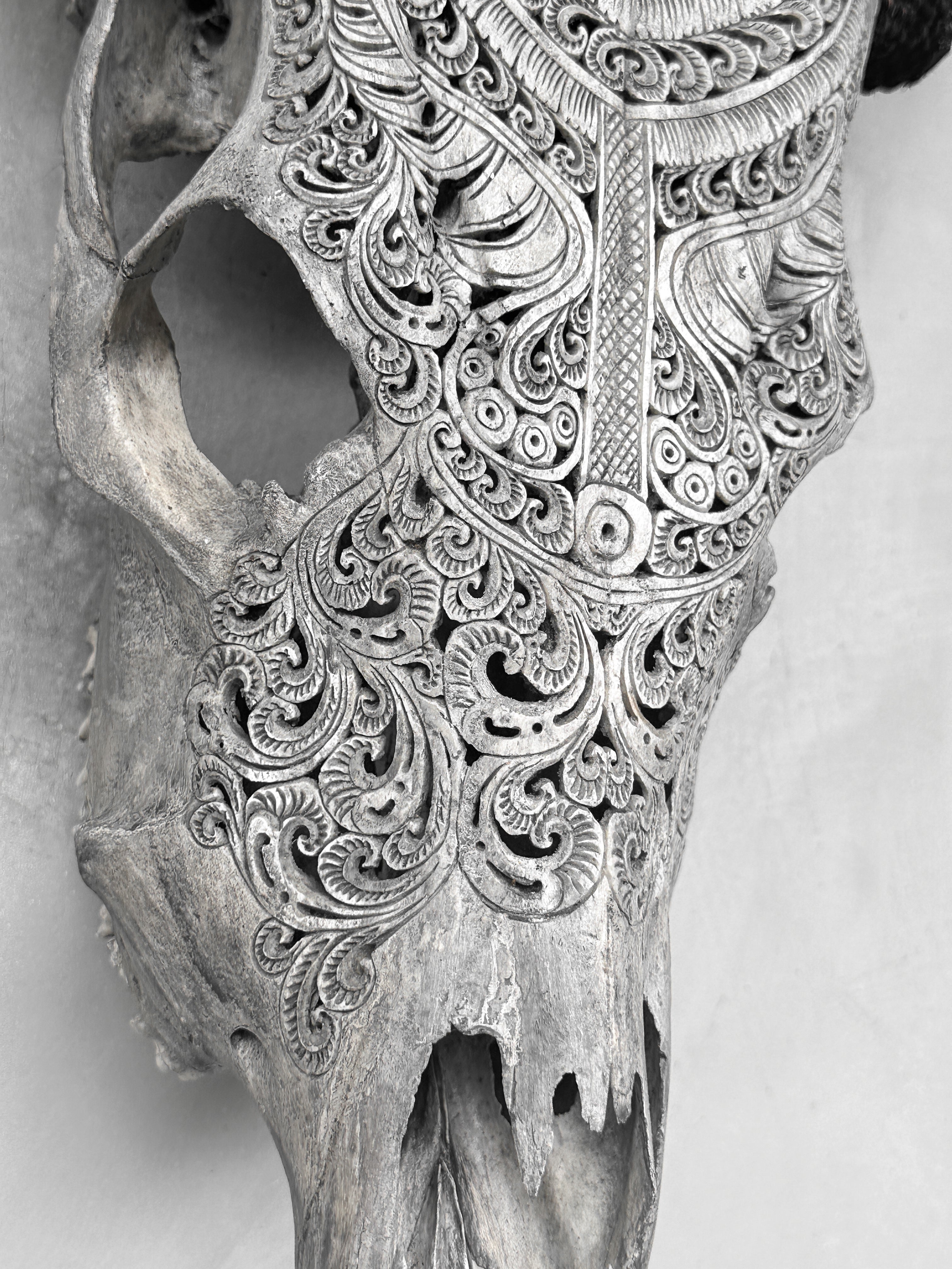 Hand-Carved Cow Skull with Badong Pattern – Tribal Gothic Wall Art – Ethnic Bone Skull Decor with Black Horns - Skull,A/076