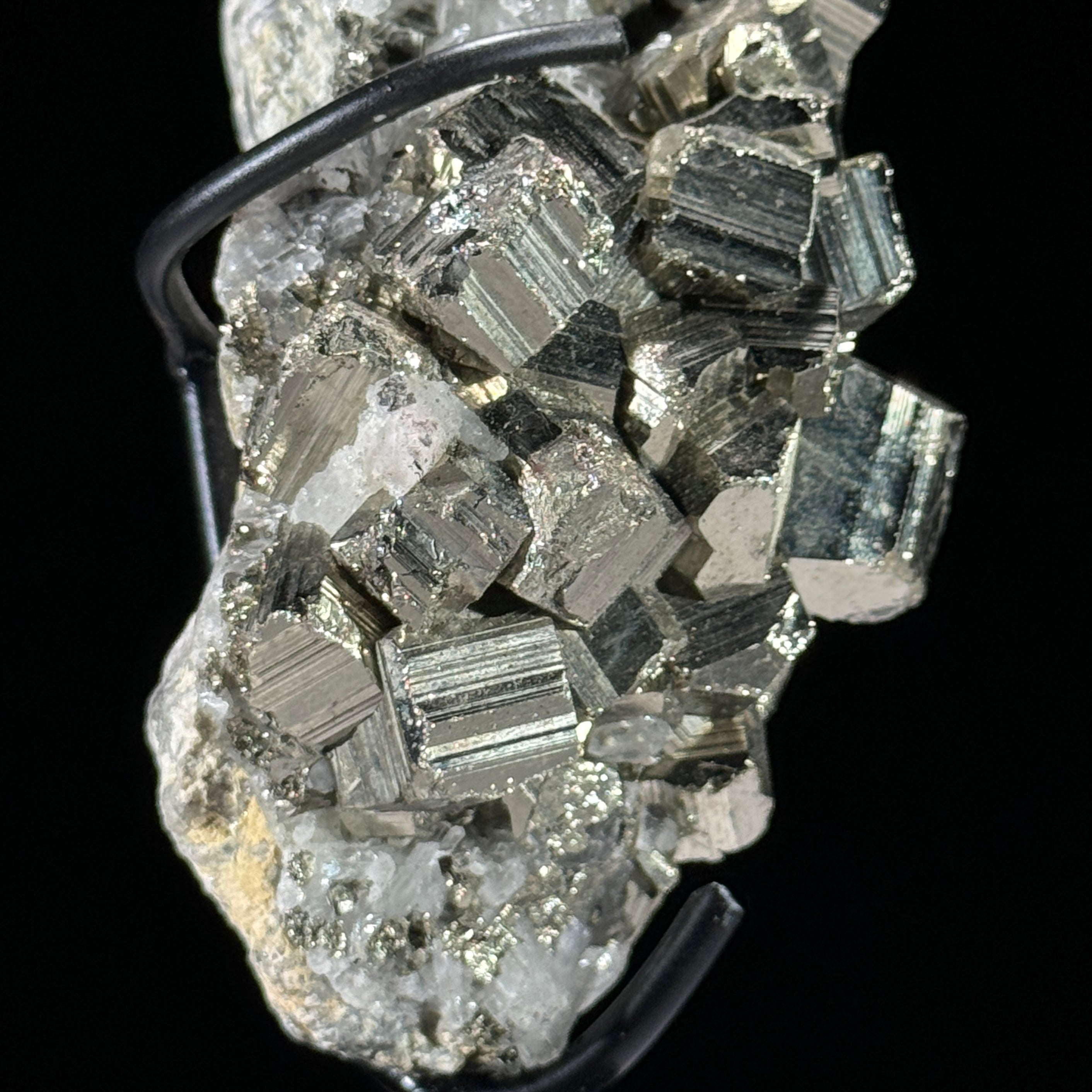 Pyrite Cluster  -Z2/296