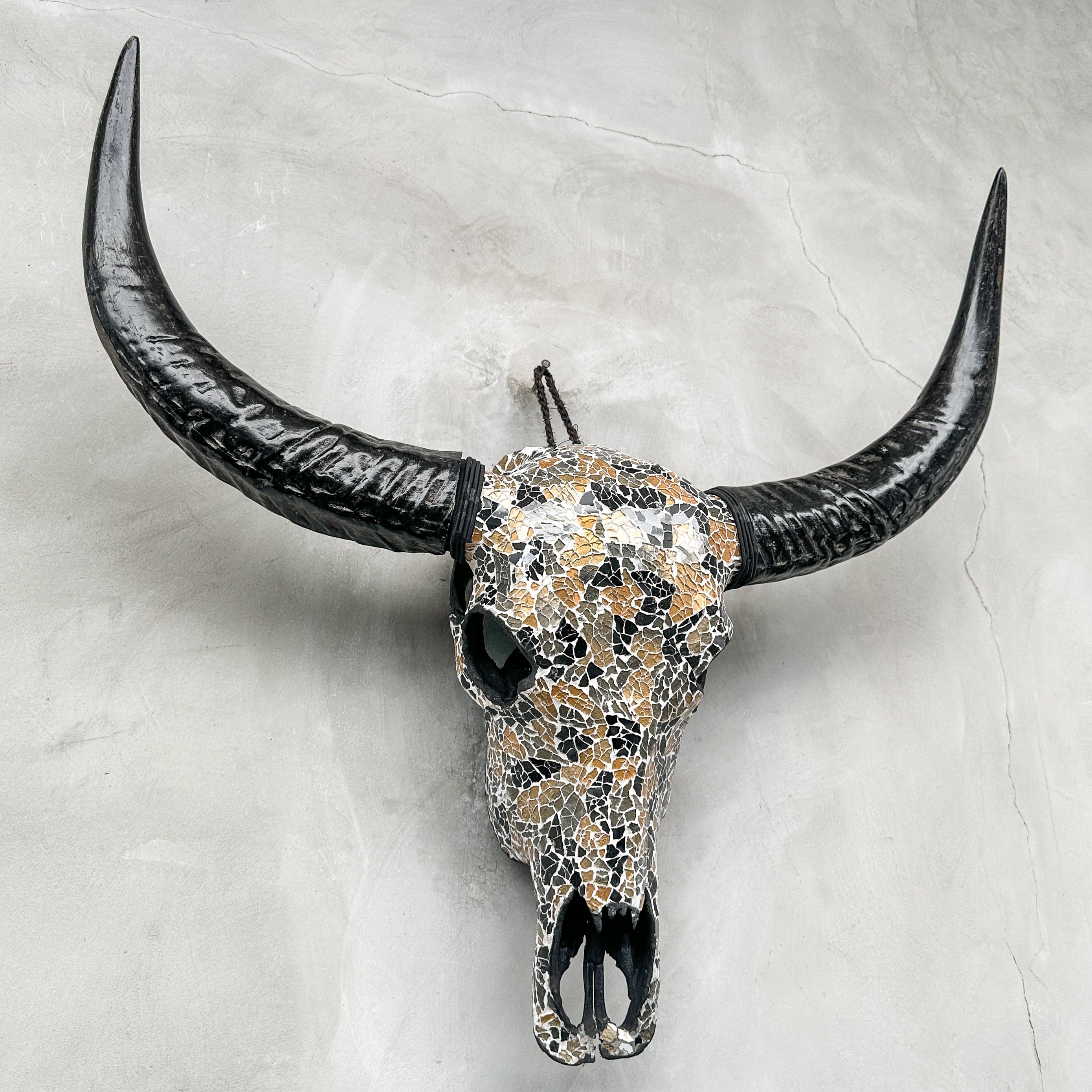 Gold and Black Mosaic Buffalo Skull – Wall-Mounted Horn Decor for Boho, Luxe Western, Eclectic, or Modern Interior Styling - Skull,A/133