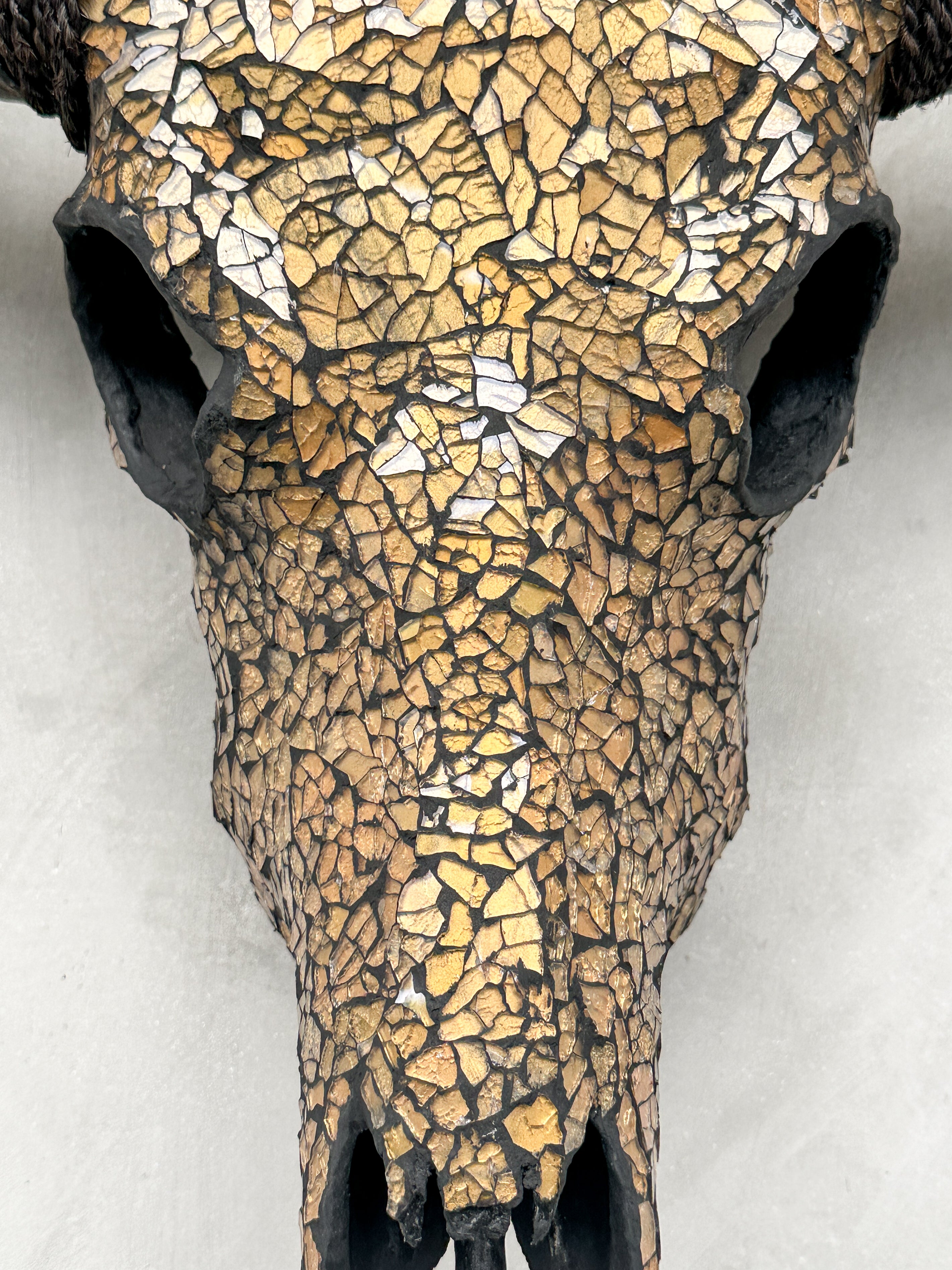 Gold Mosaic Buffalo Skull – Decorative Wall Skull with Horns for Boho, Western, Modern Rustic, or Luxe Interior Wall Styling - Skull,A/131