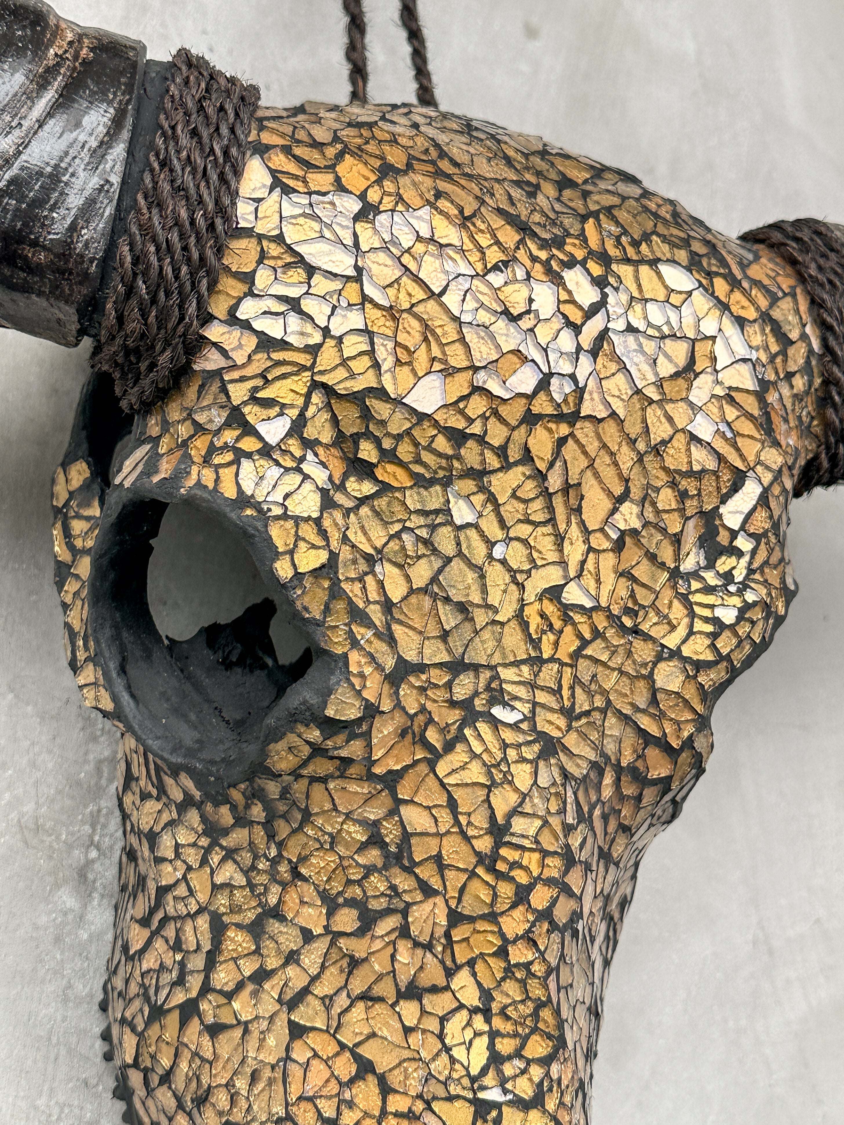Gold Mosaic Buffalo Skull – Decorative Wall Skull with Horns for Boho, Western, Modern Rustic, or Luxe Interior Wall Styling - Skull,A/131