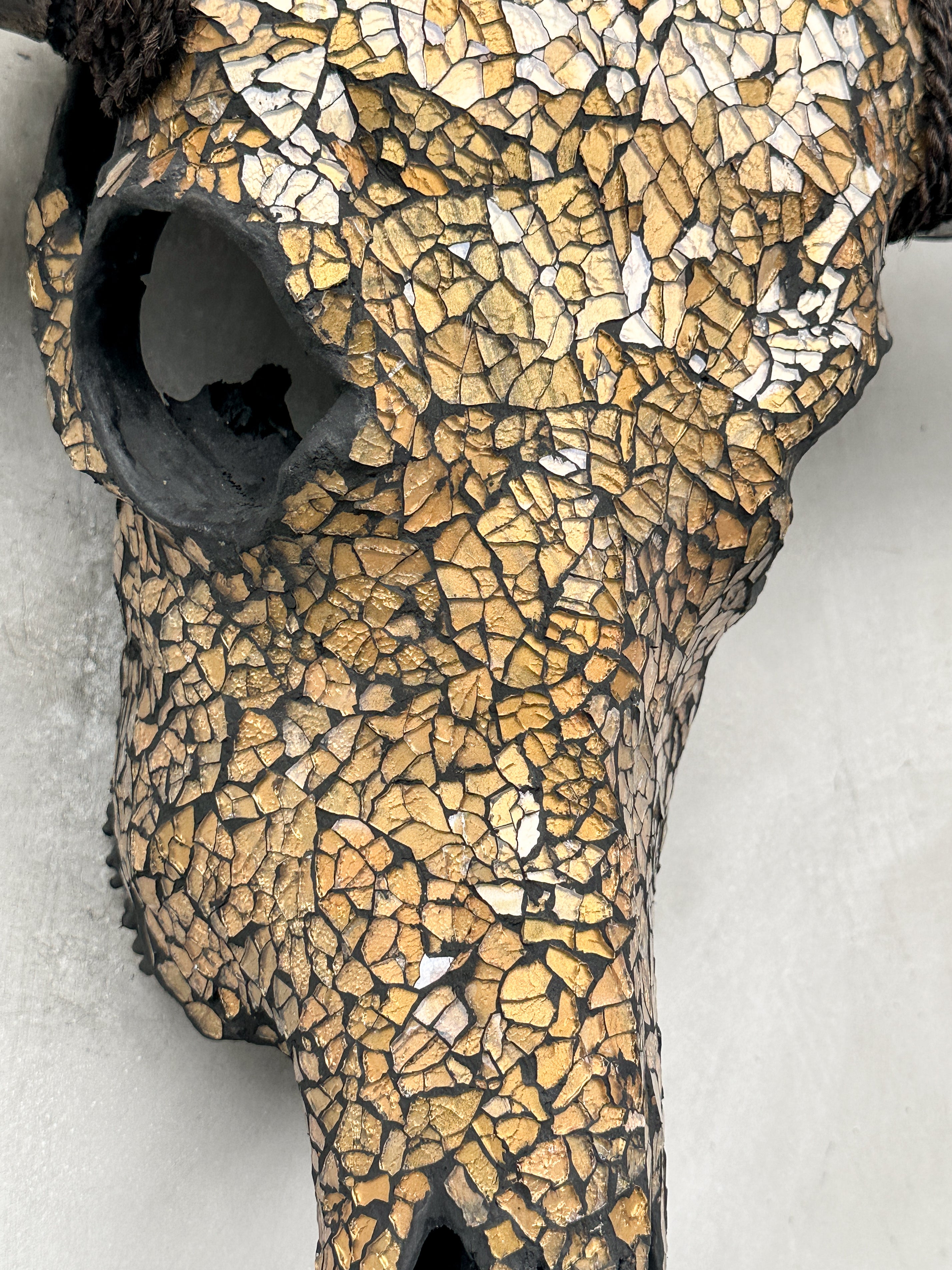 Gold Mosaic Buffalo Skull – Decorative Wall Skull with Horns for Boho, Western, Modern Rustic, or Luxe Interior Wall Styling - Skull,A/131