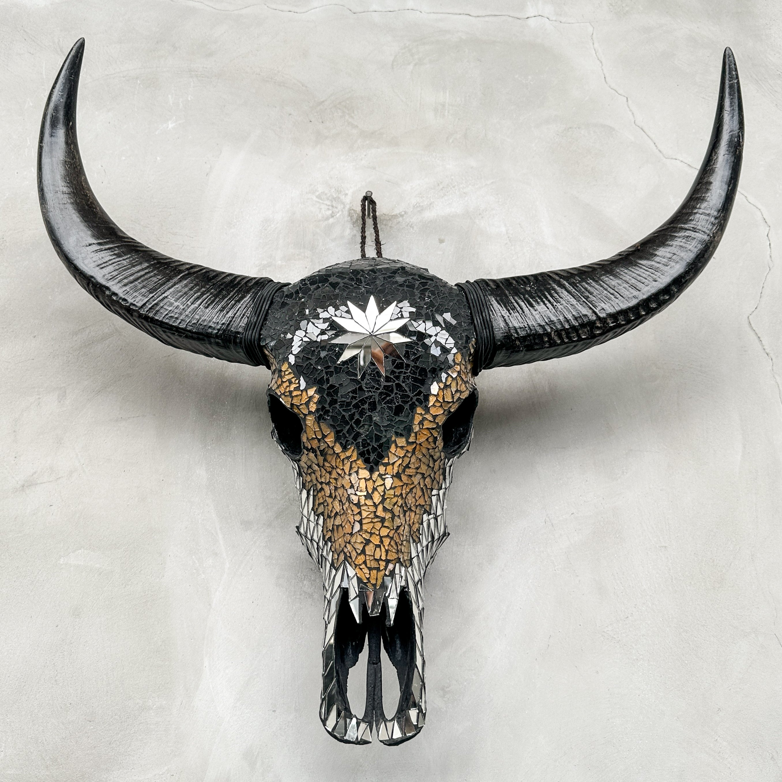Black and Yellow Mosaic Buffalo Skull with Star – Horned Wall Art for Boho, Western, Luxe, or Eclectic Interior Decoration - Skull,A/135