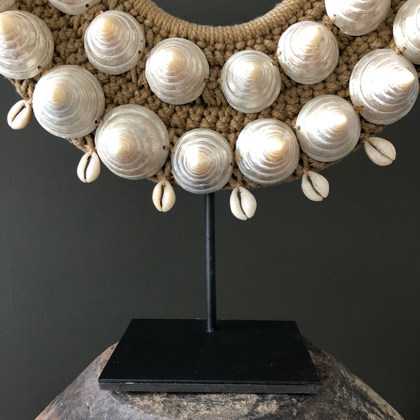 SN13 - Decorative shell necklace on a custom stand - 23/SN/025