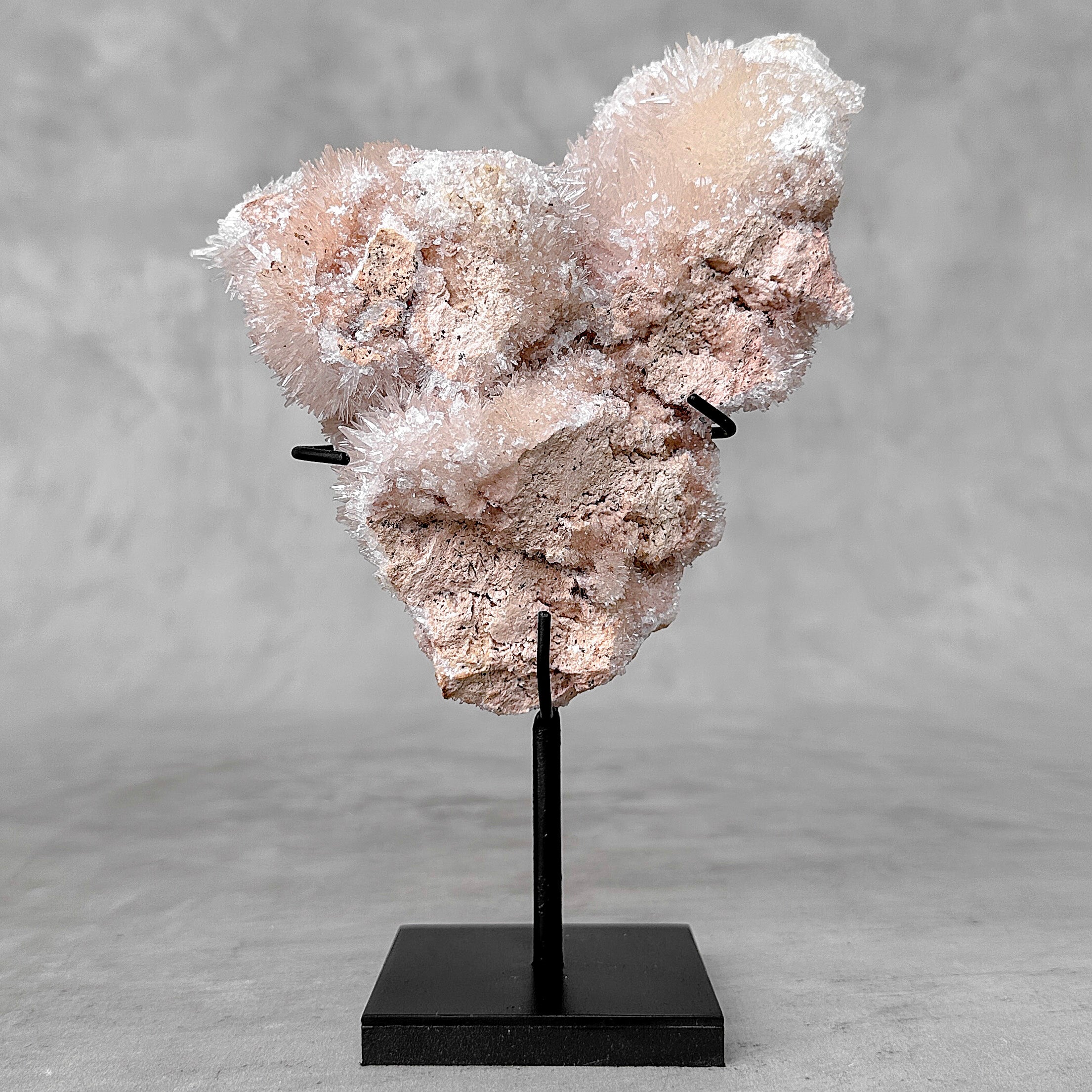 Beautiful Blush Pink Crystal cluster CC/600