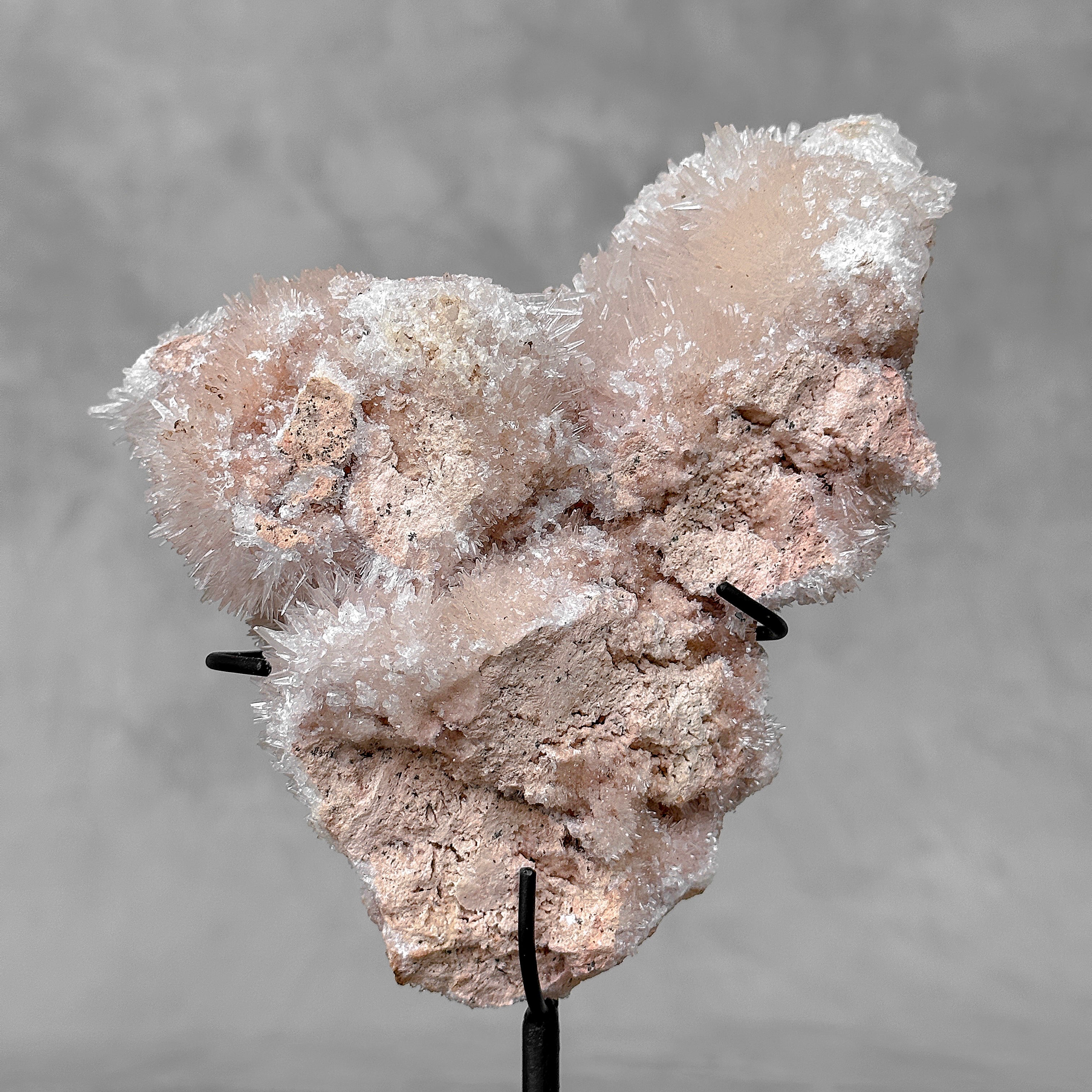 Beautiful Blush Pink Crystal cluster CC/600