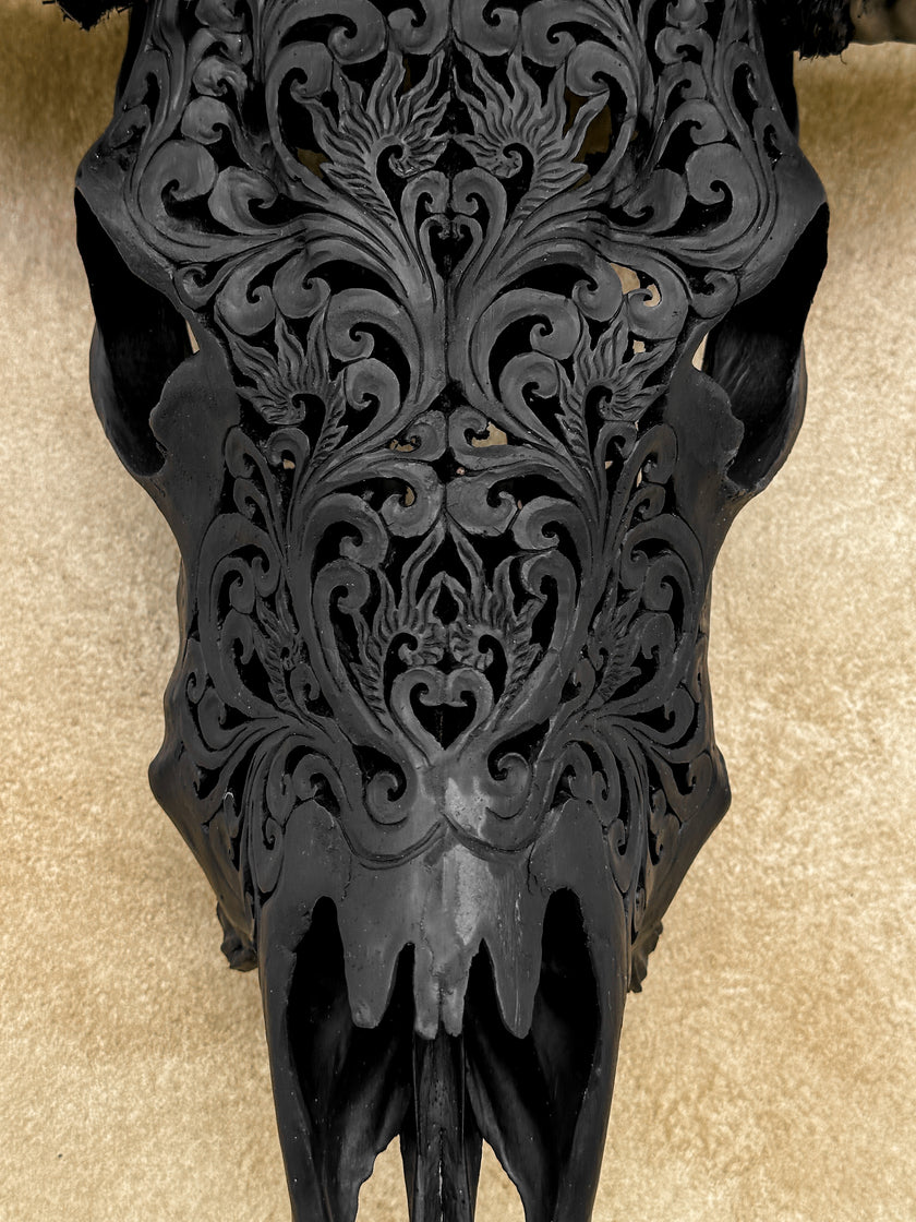Black Carved Buffalo Skulls with Tradball motif | Skull,A/105
