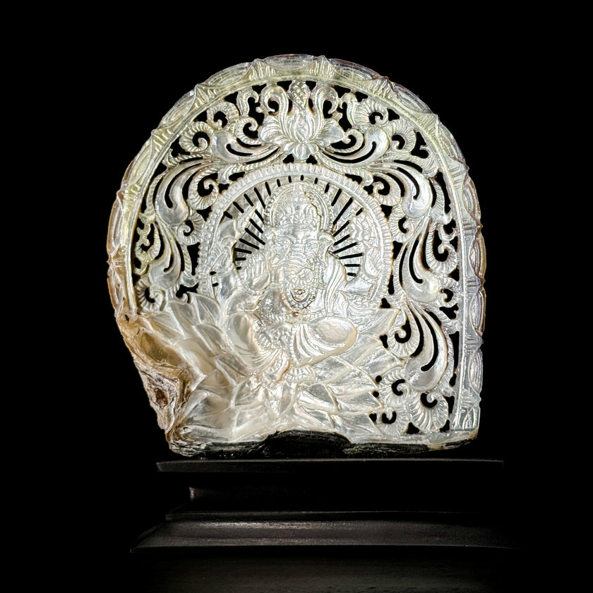Carved Mother of Pearl Shells Ganesha Carving ToS,A/028
