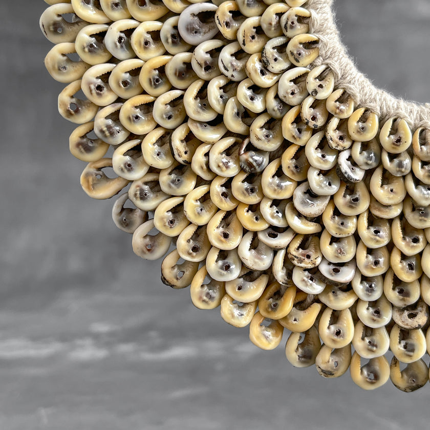 Papua Necklace M+S carving M1/091