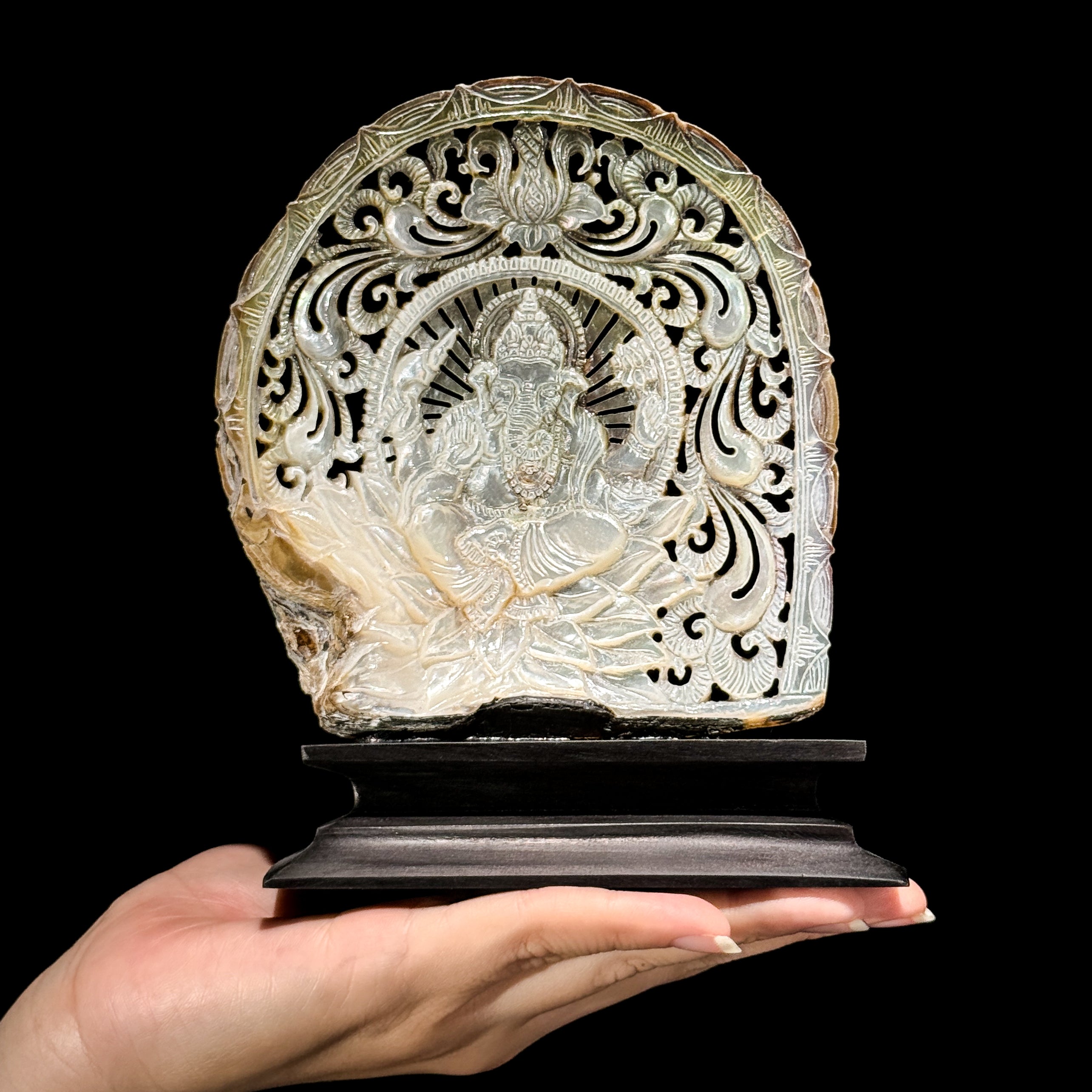 Carved Mother of Pearl Shells Ganesha Carving ToS,A/028