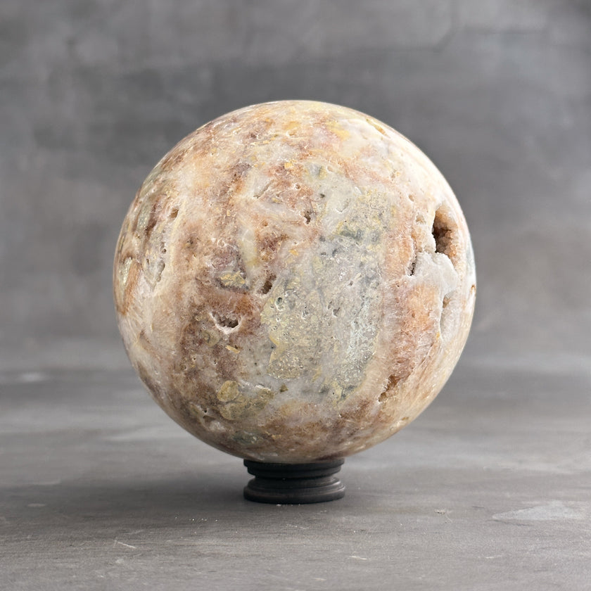 Sphere crystal  carving P1/167