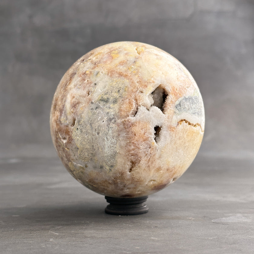 Sphere crystal  carving P1/167