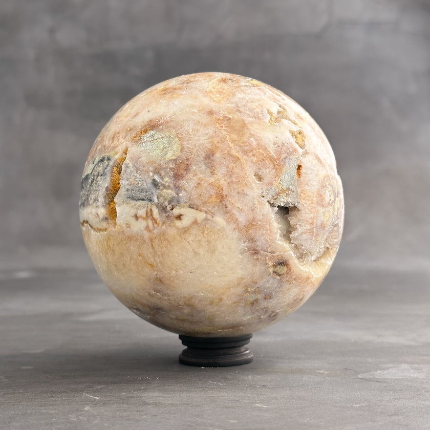 Sphere crystal  carving P1/167