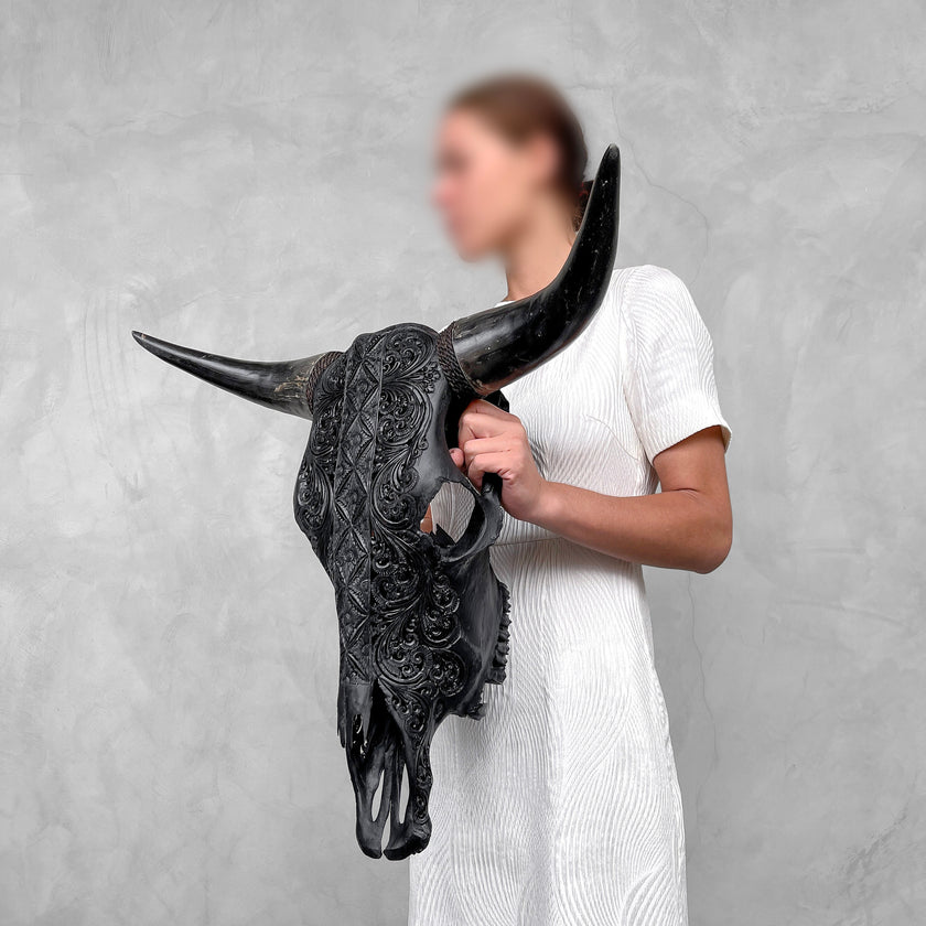 Carved Bull (Limousine) Ketimun Lotus carving 9Y/050