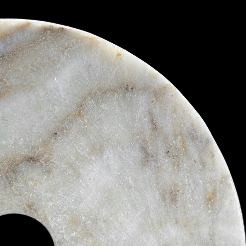 Onyx disc with stand  carving U1/085