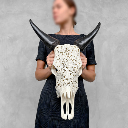 Carved Cow Skull Rose carving 9Y/040