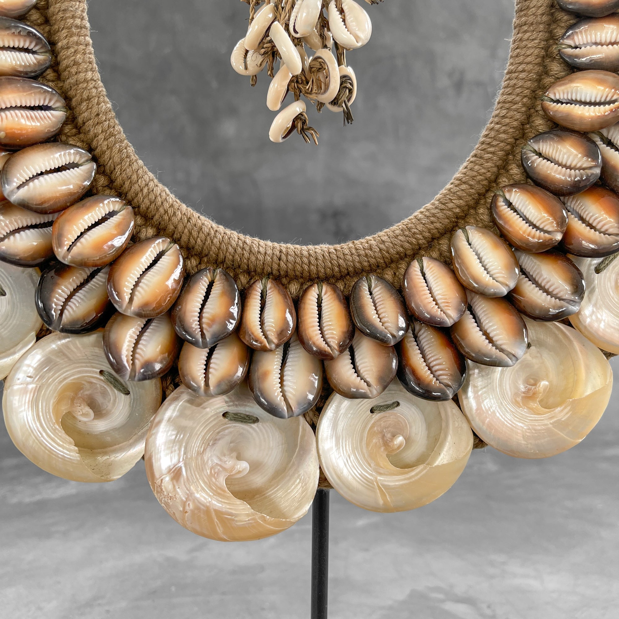 Shell Necklace SN 20 carving 9B/091