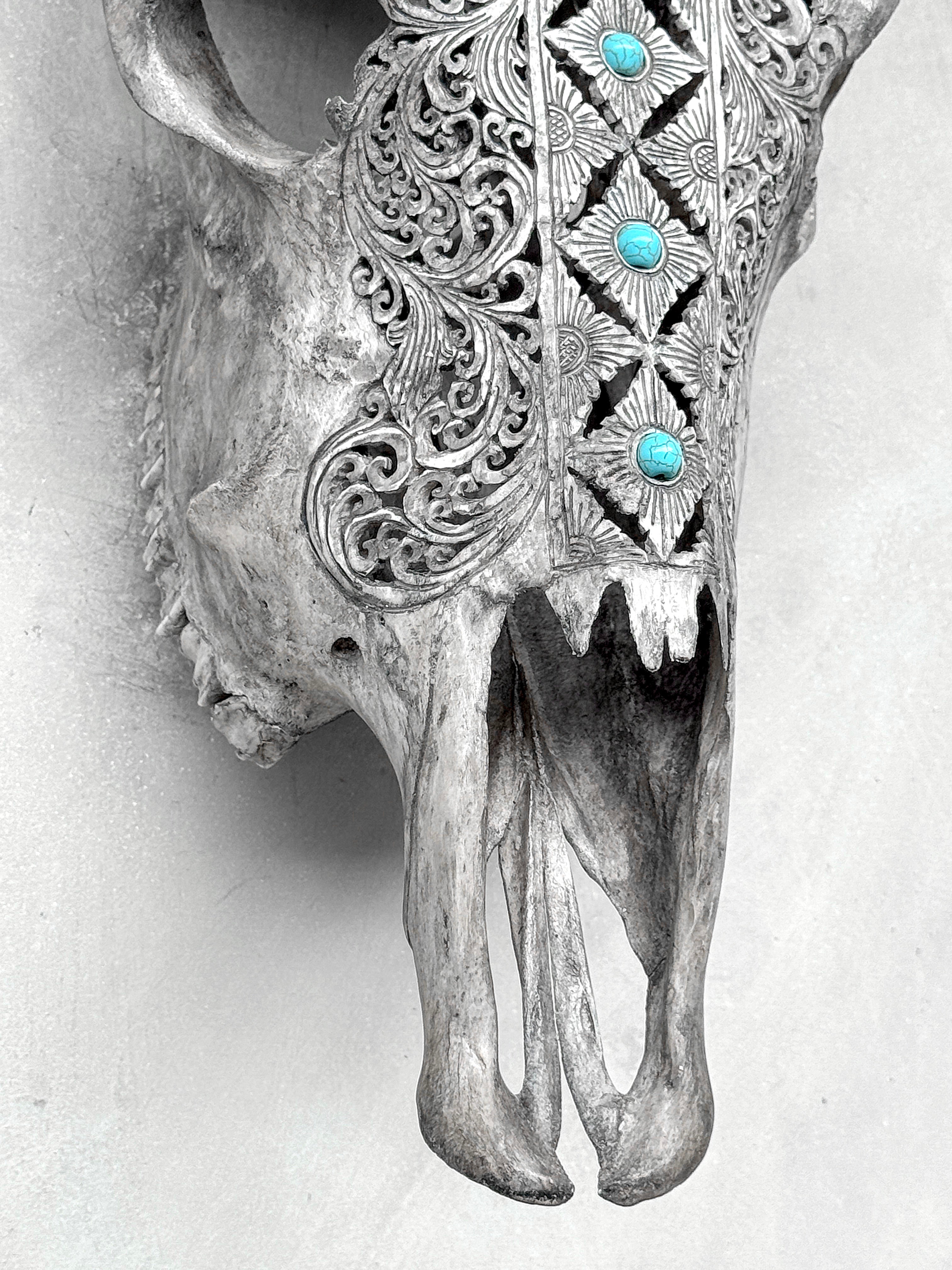 Grey Carved Cow Skull With Turqoise Accents - Ketupat motif | Skull,A/139
