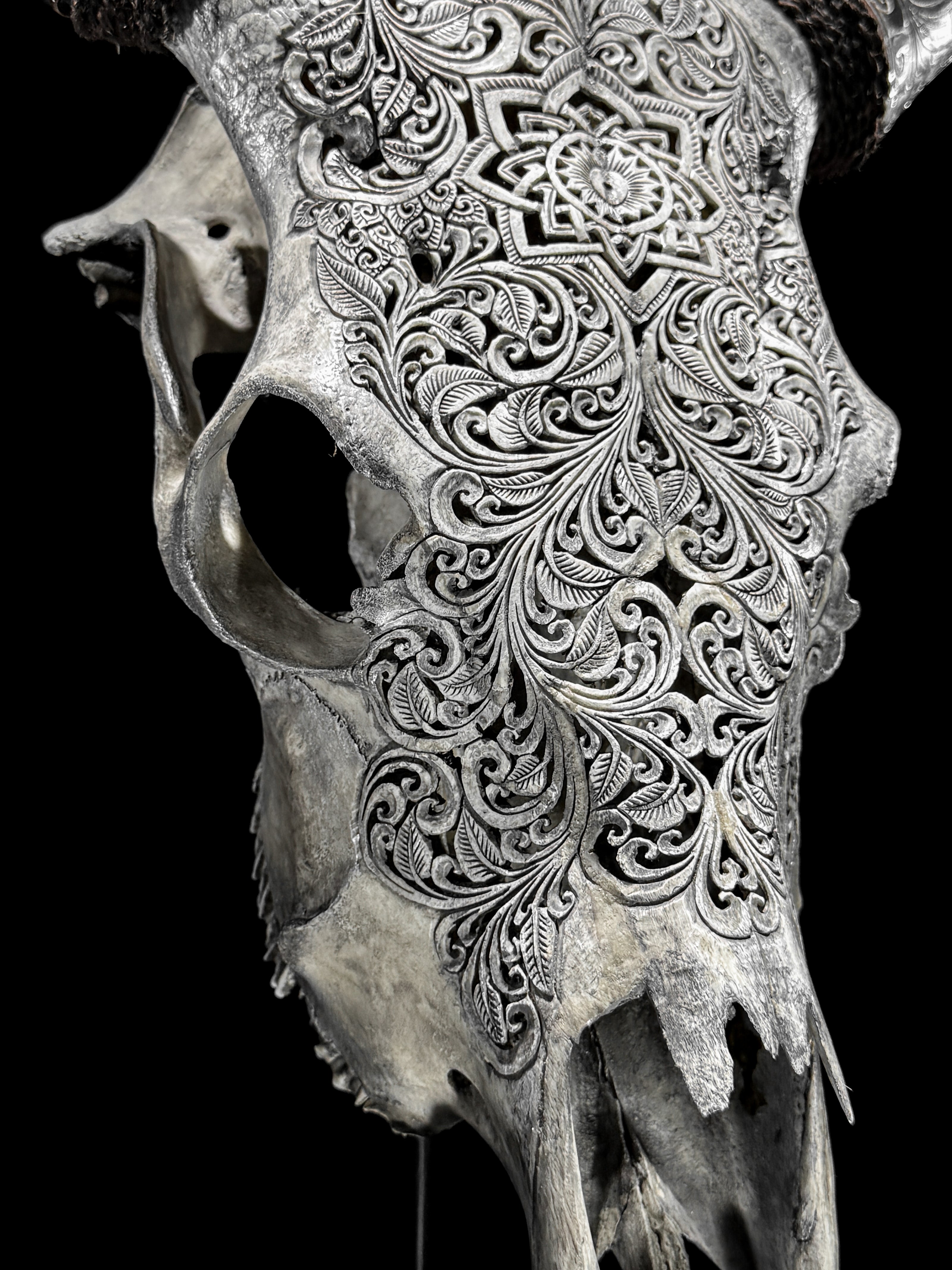 Fully carved cow skulls with Star Mandala Carving Skull,A/084