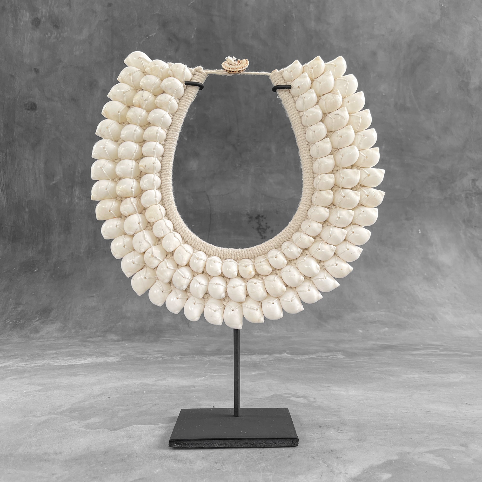 Shell Necklace SN 25 carving 9B/092