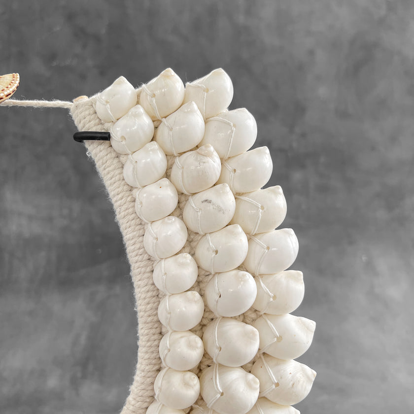 Shell Necklace SN 25 carving 9B/092