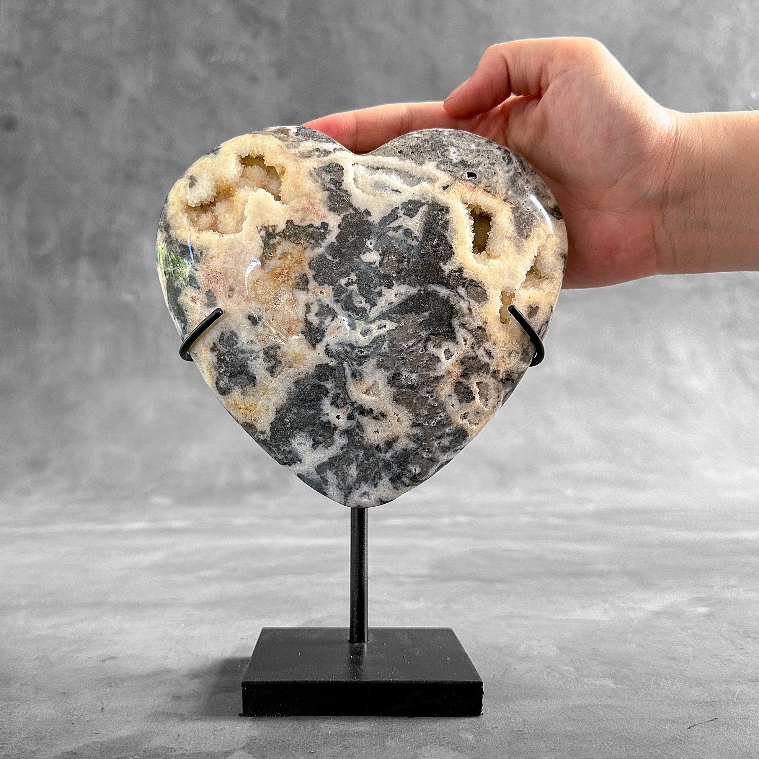 Stunning Heart Shape of Yellow Crystal Rock on a custom stand CH/508